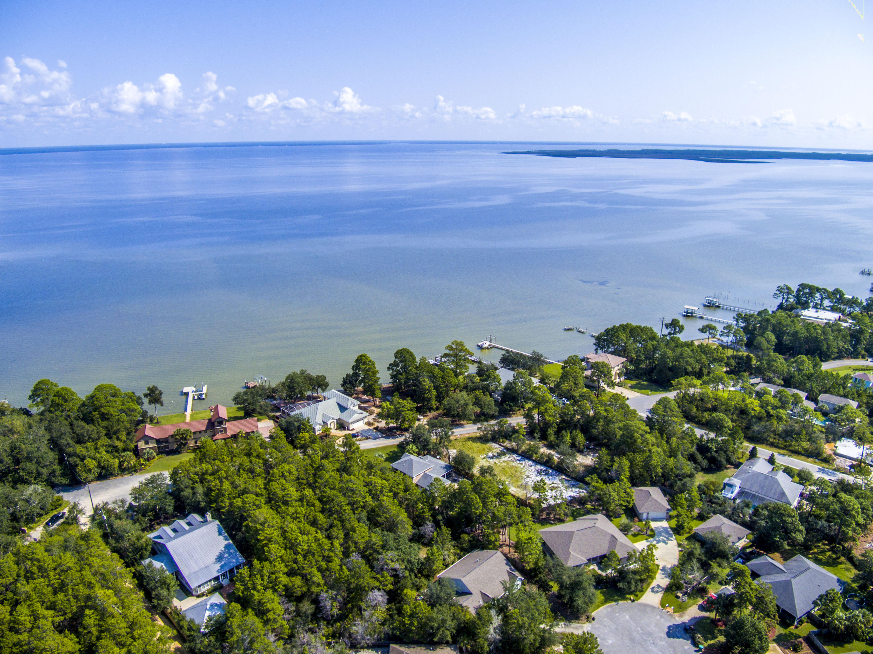 PELICAN BAY S/D - Land