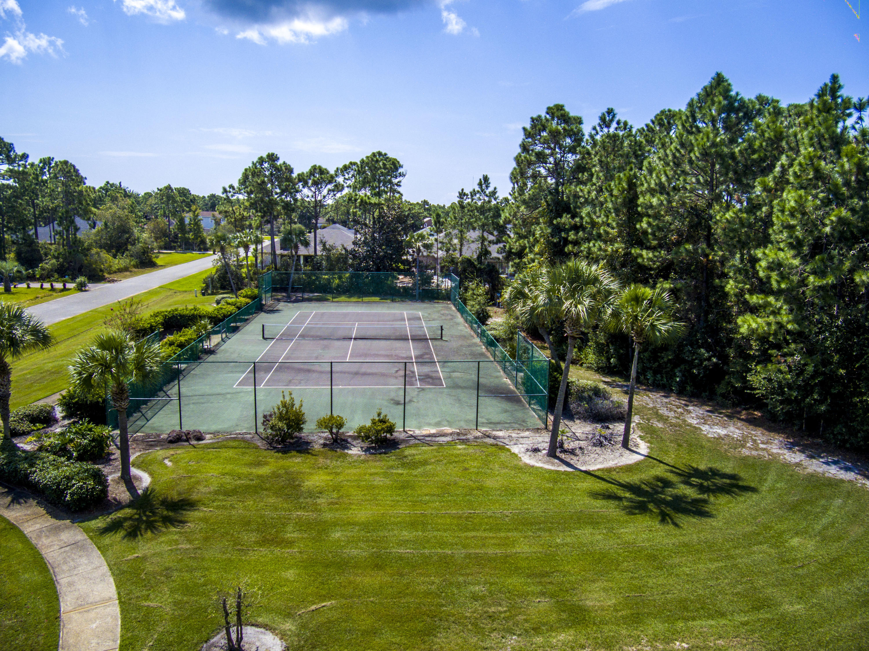 PELICAN BAY S/D - Land