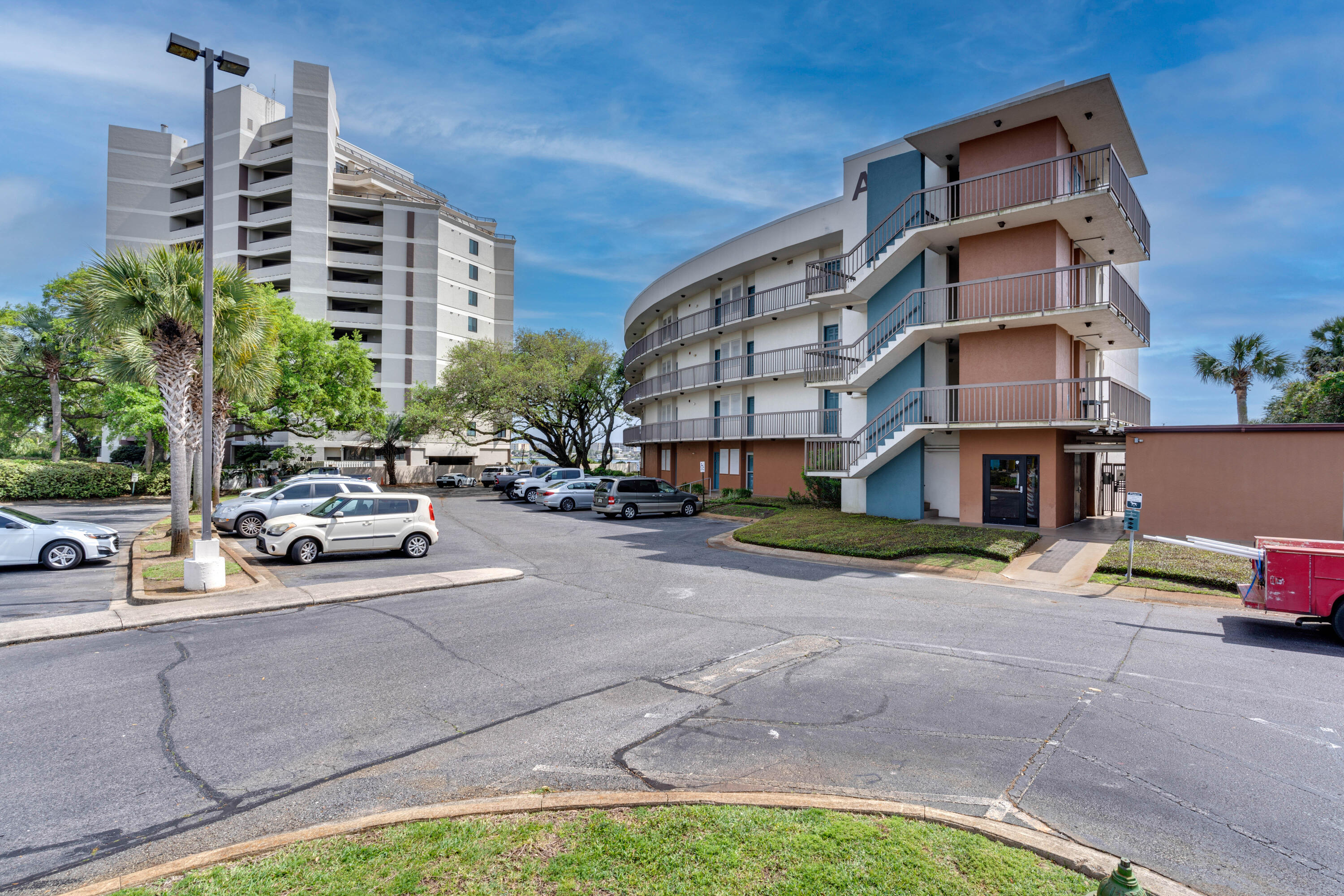 PIRATES BAY PH 1 - Residential