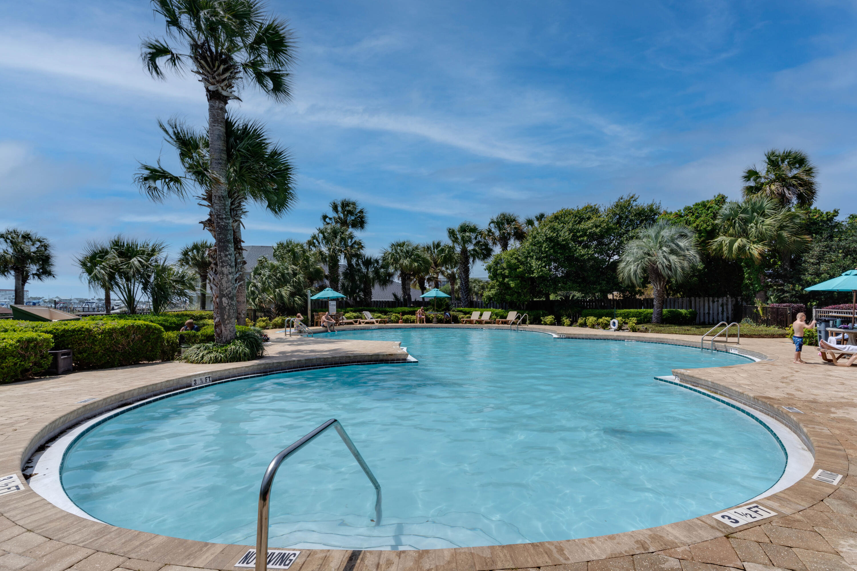 PIRATES BAY PH 1 - Residential