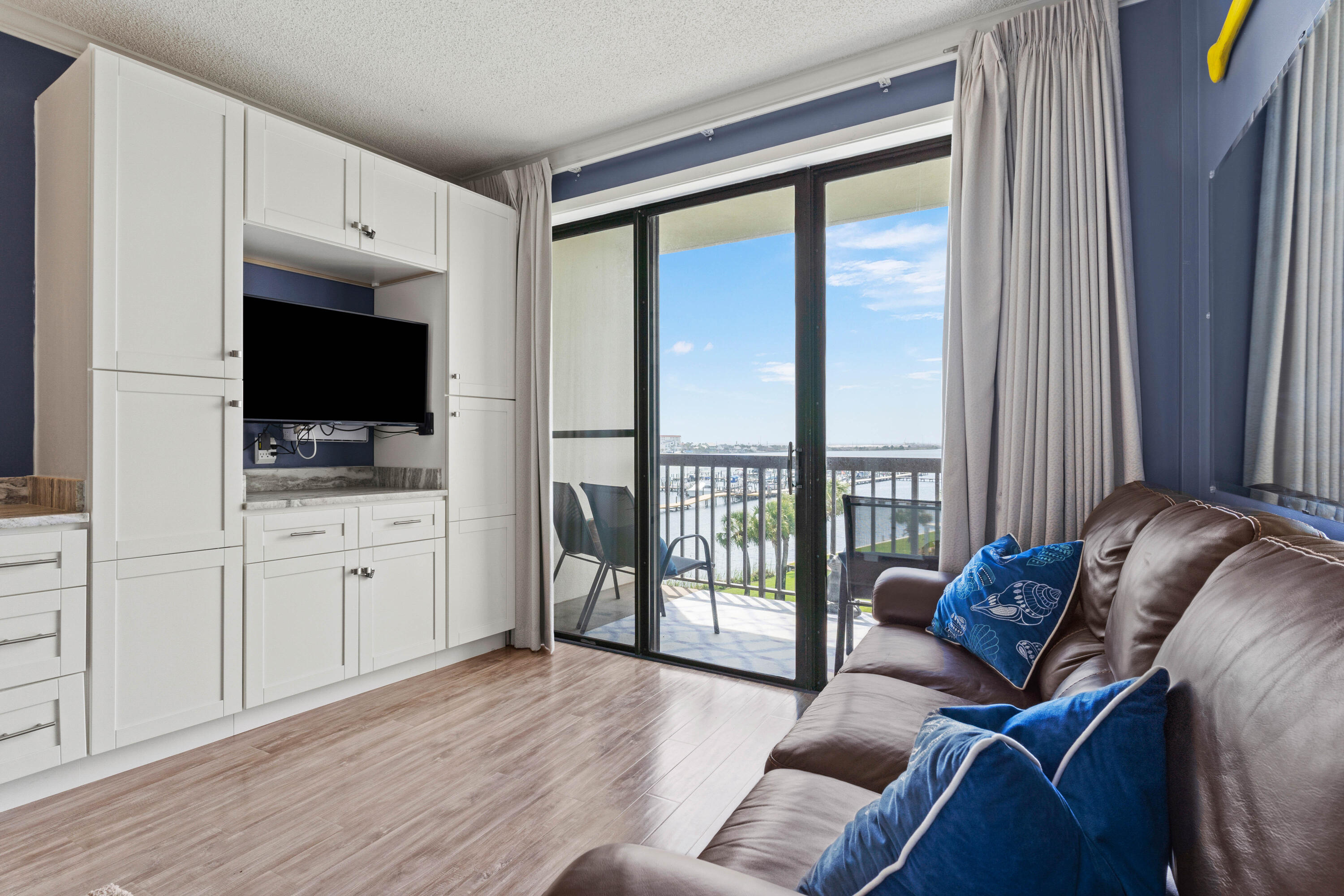 PIRATES BAY PH 1 - Residential