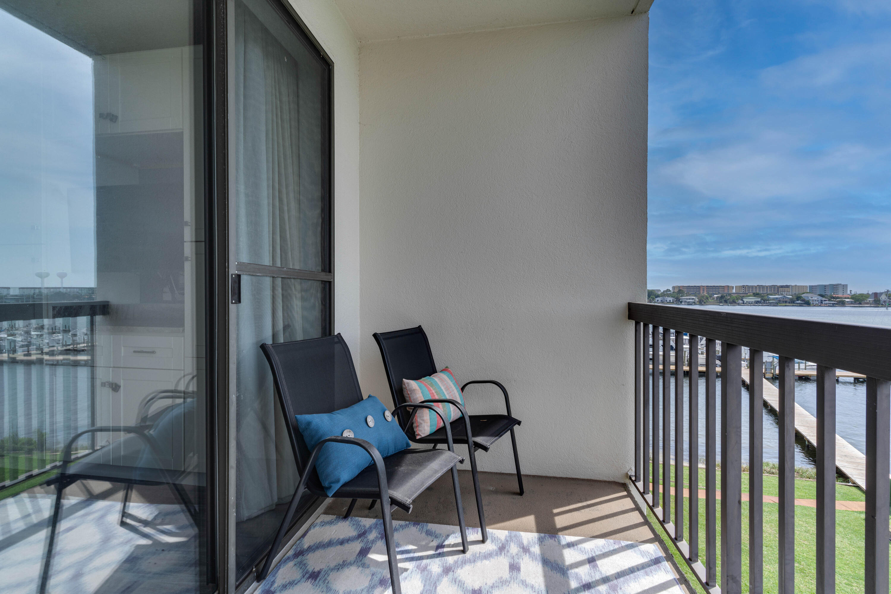 PIRATES BAY PH 1 - Residential