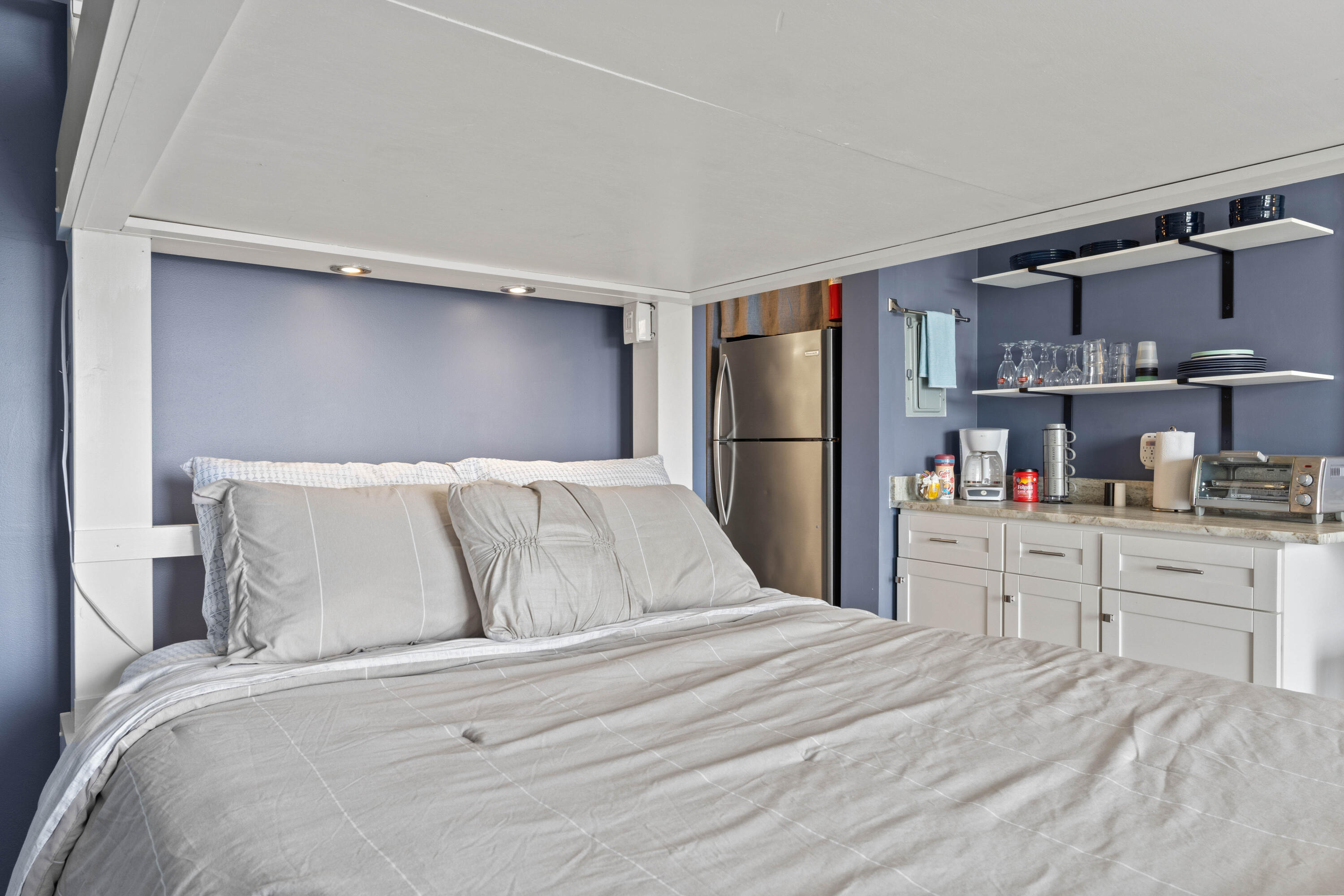 PIRATES BAY PH 1 - Residential