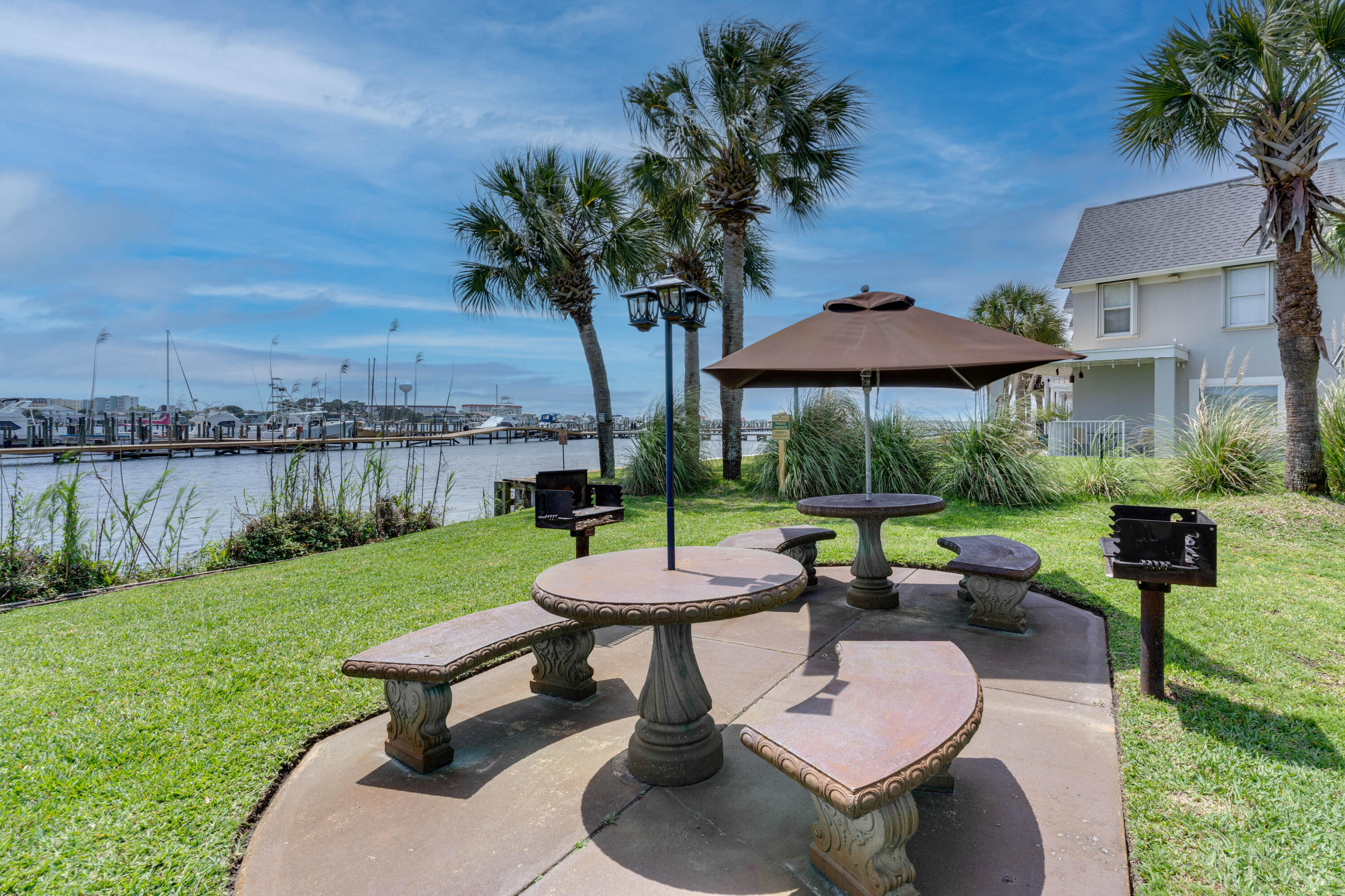 PIRATES BAY PH 1 - Residential