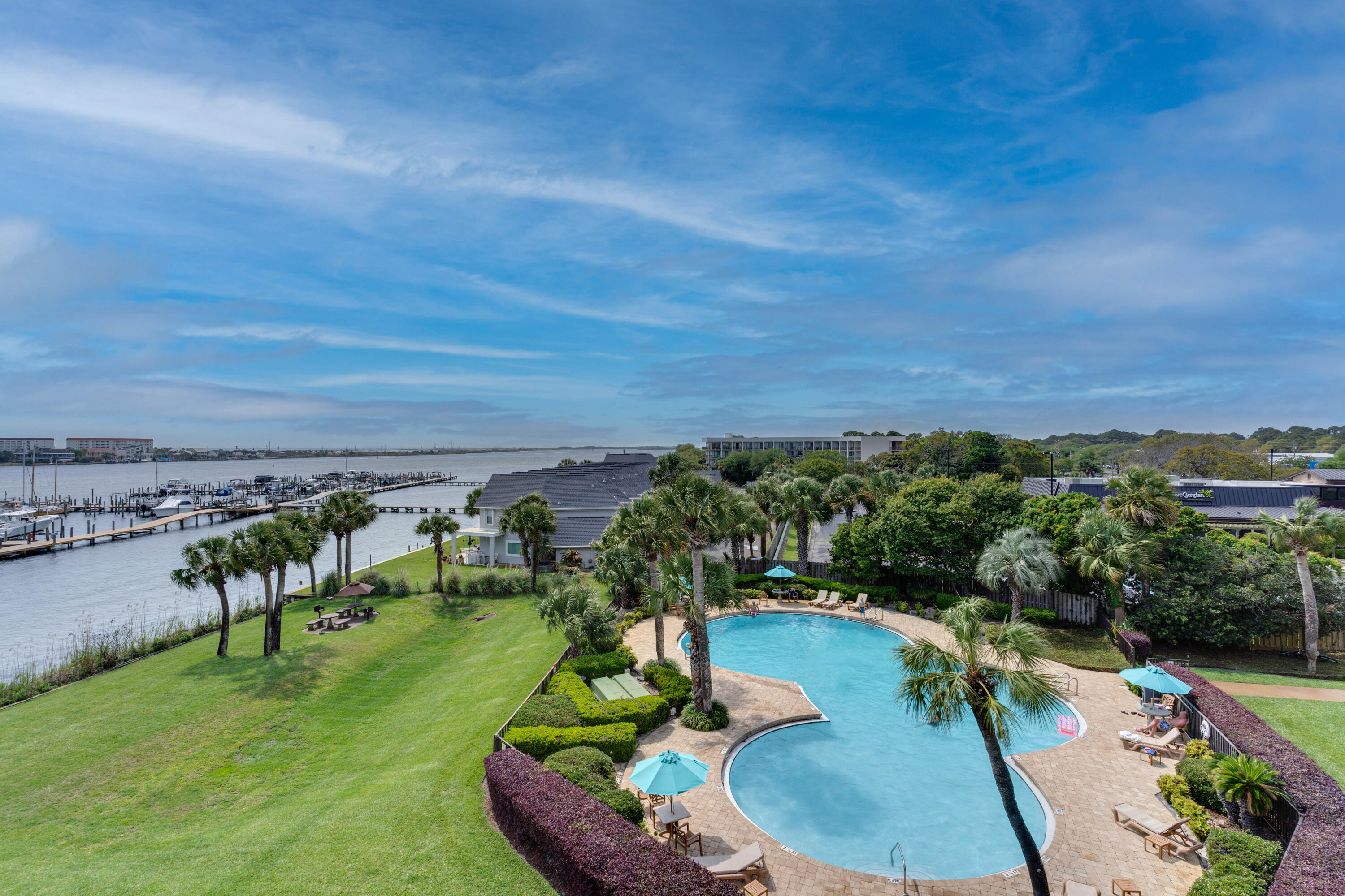 PIRATES BAY PH 1 - Residential