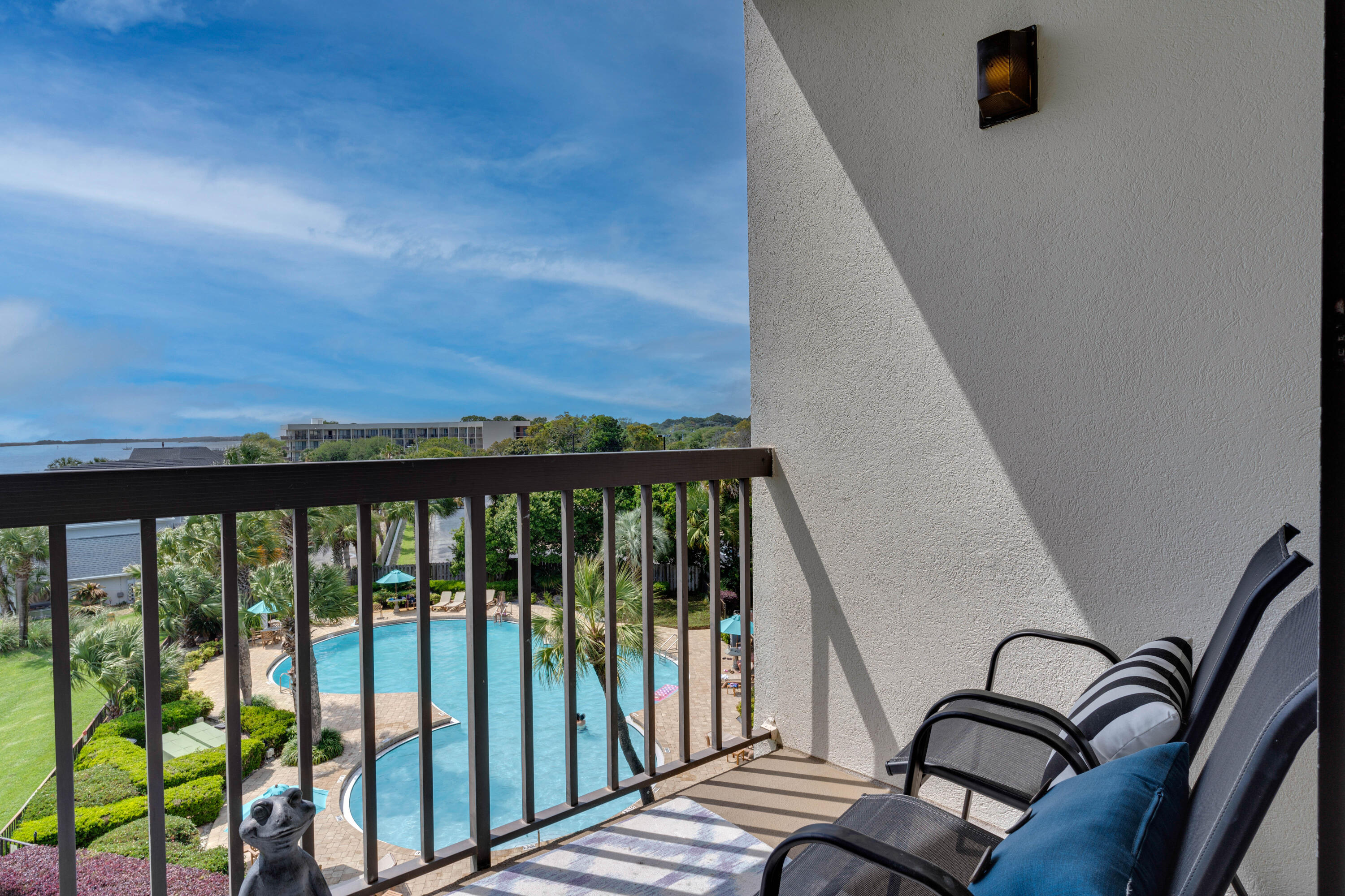 PIRATES BAY PH 1 - Residential