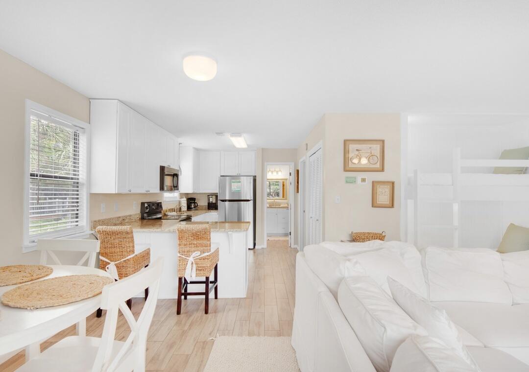 BEACHWOOD VILLAS CONDO - Residential