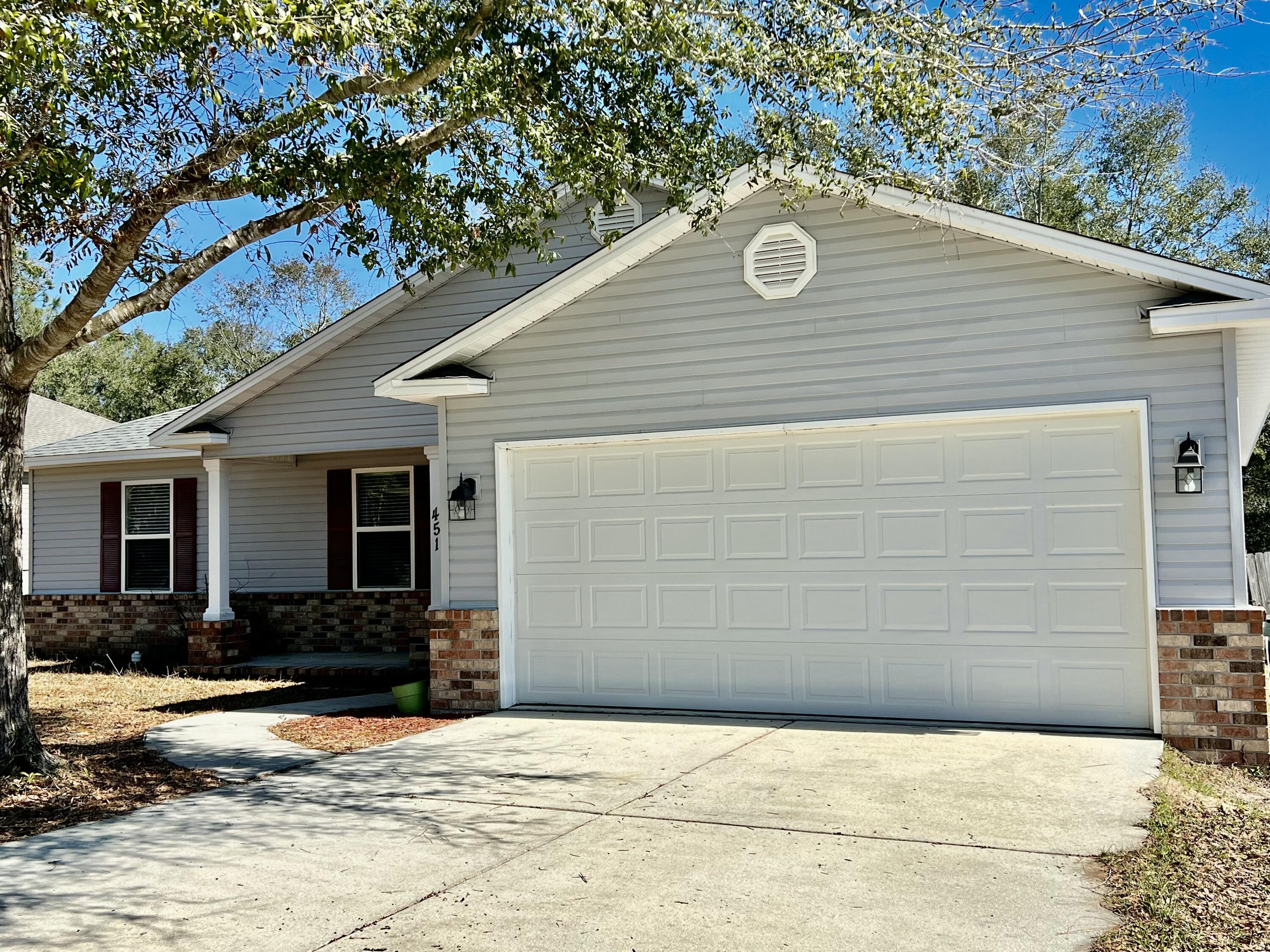 HUNTERS RIDGE - Residential