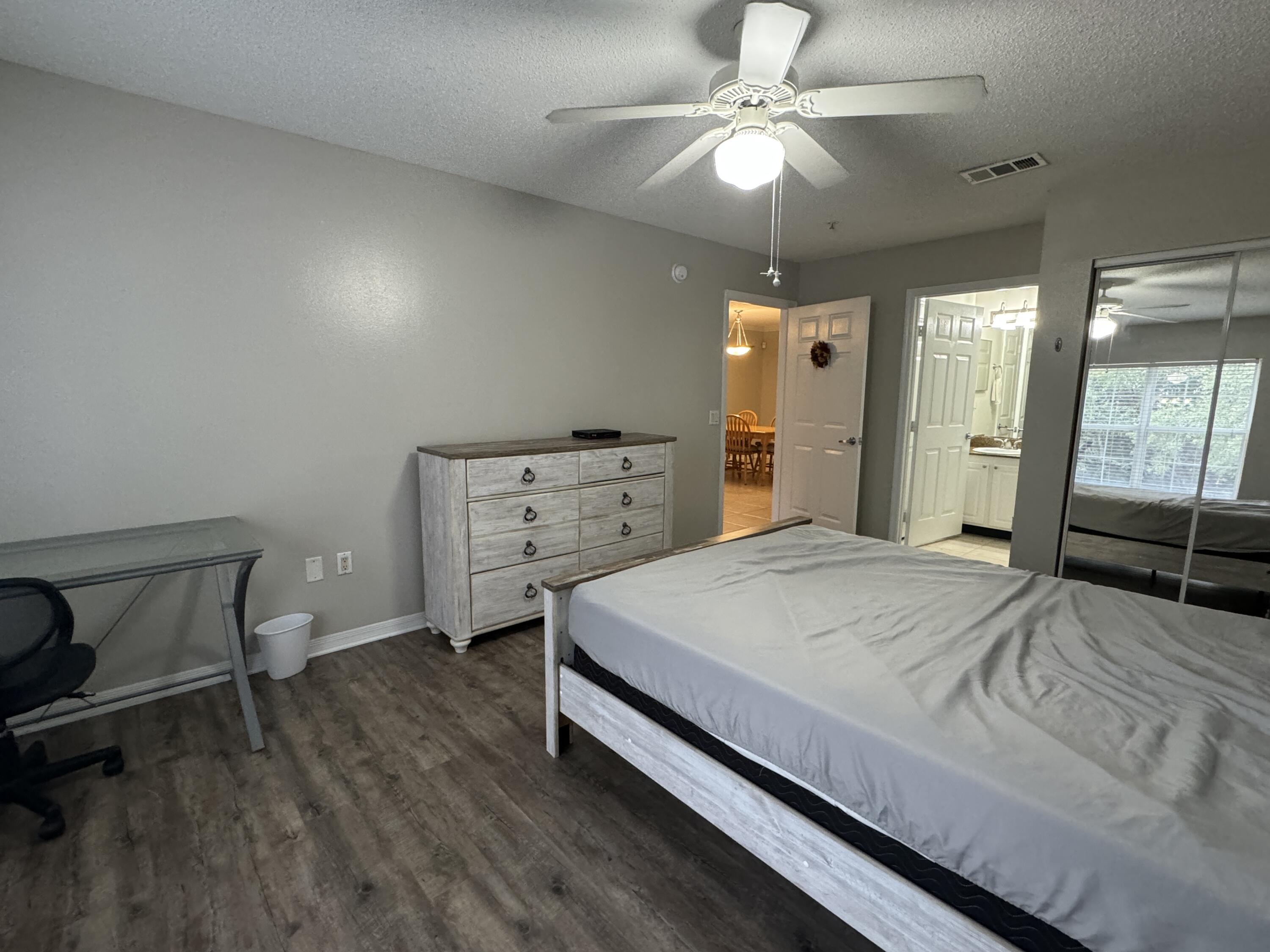 THE FLORIDA CLUB - Residential Lease