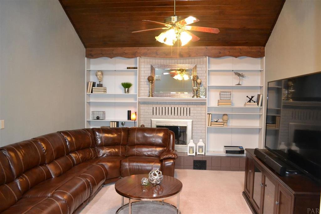 TIMBERLAKE ESTATES 1ST ADDN - Residential