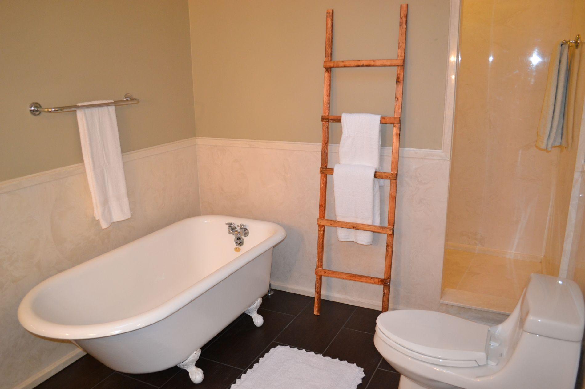 TIMBERLAKE ESTATES 1ST ADDN - Residential