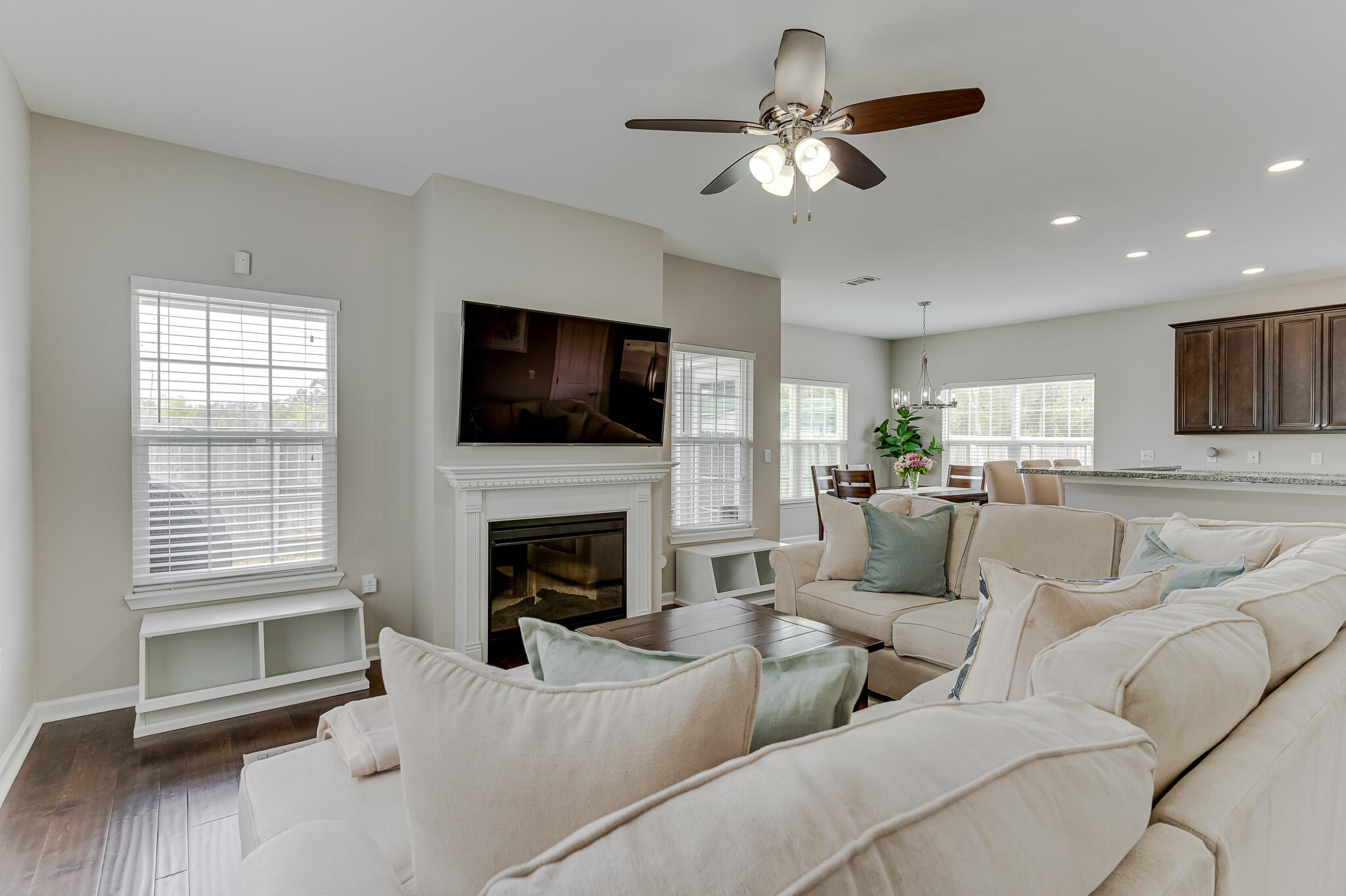 REDWOOD VILLAGE - Residential