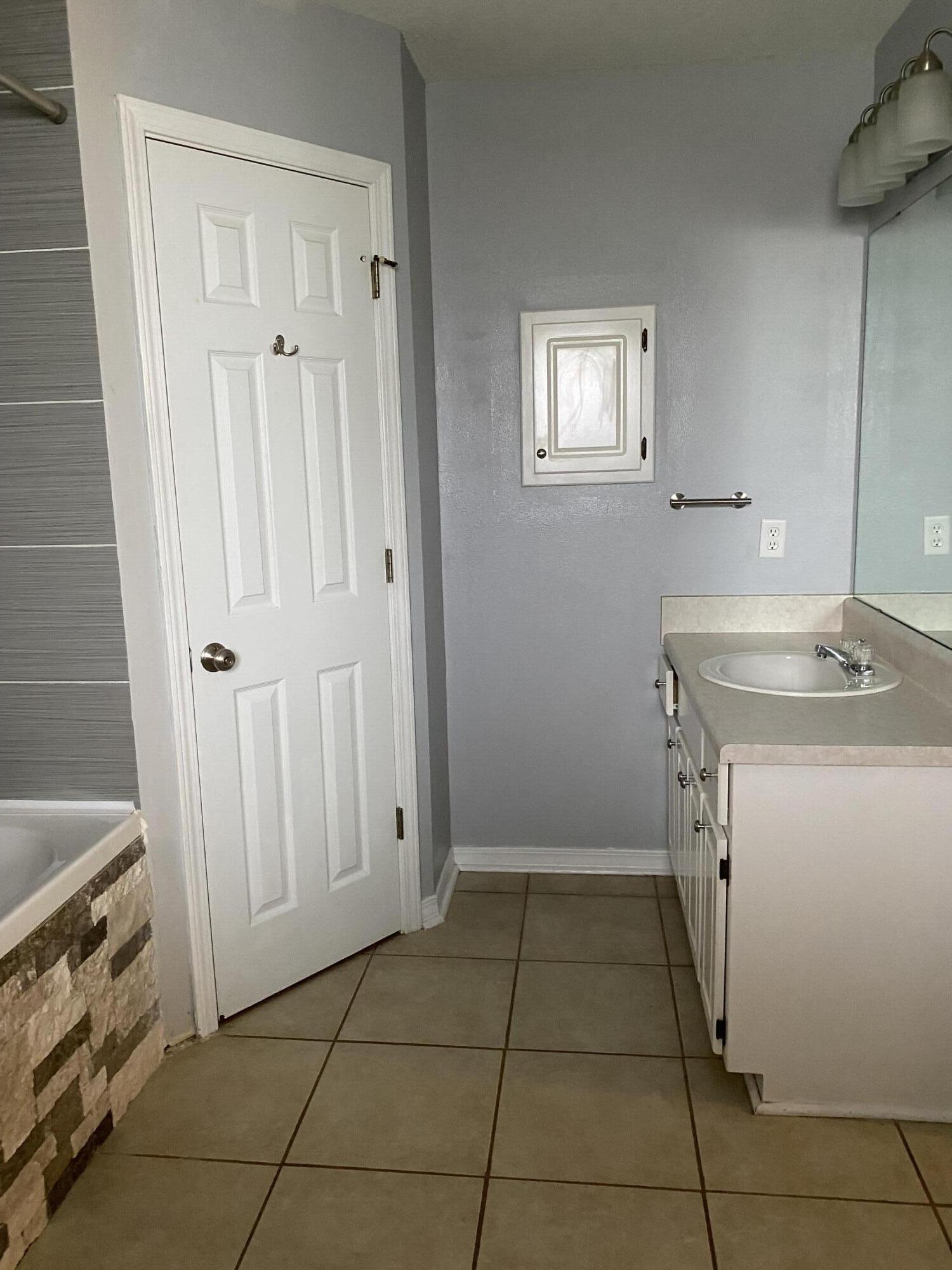 ANTIOCH ESTATES S/D - Residential Lease