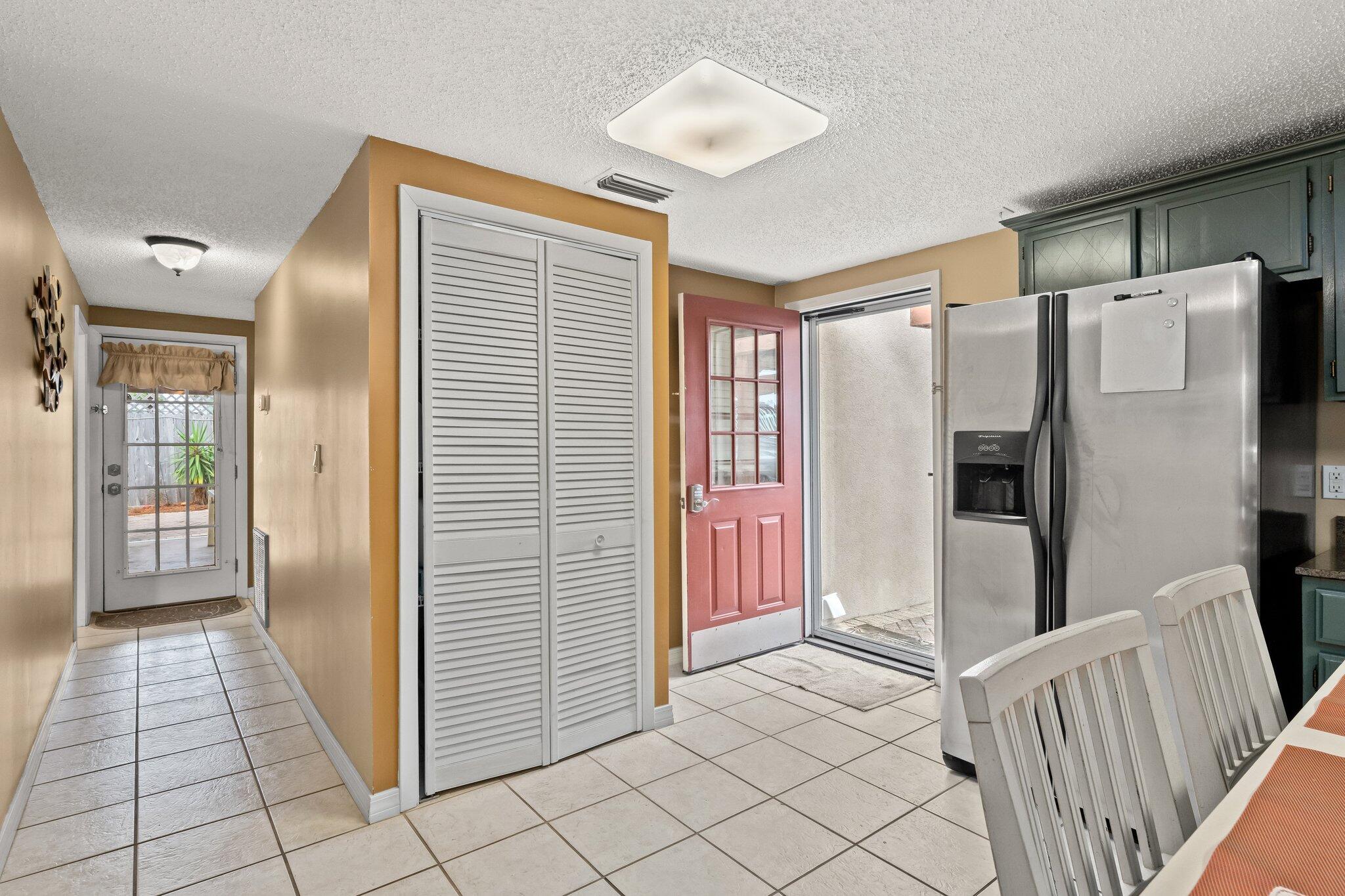 TREASURE ISLAND - Residential