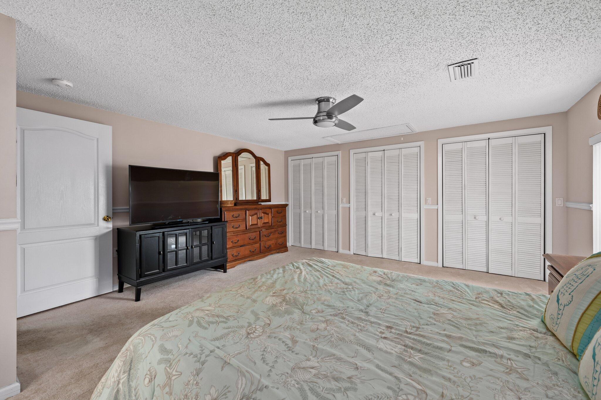 TREASURE ISLAND - Residential