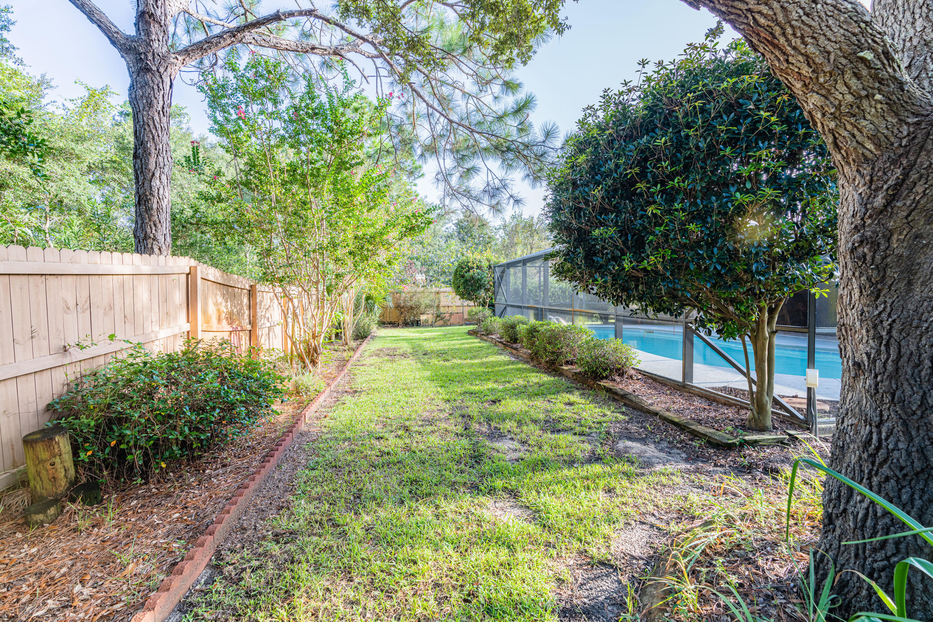 PRITCHARD POINT - Residential