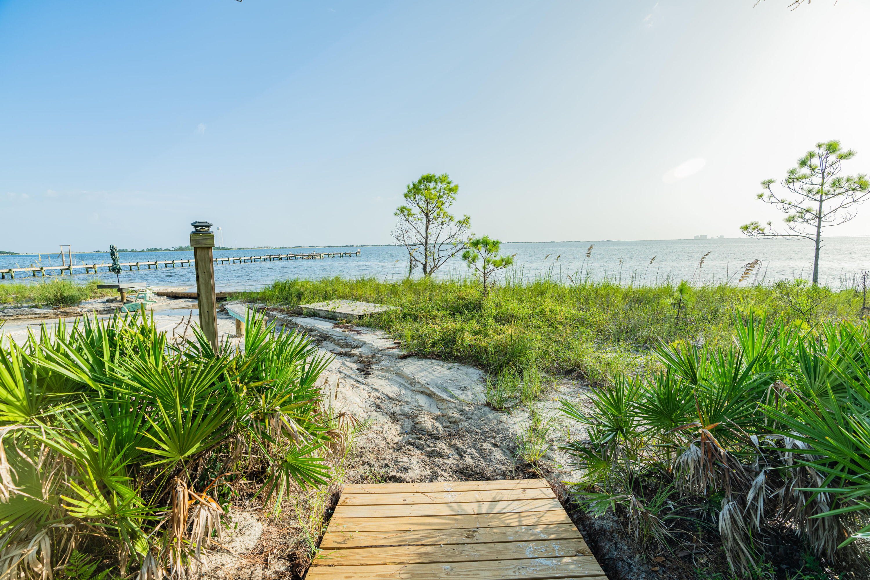 PRITCHARD POINT - Residential