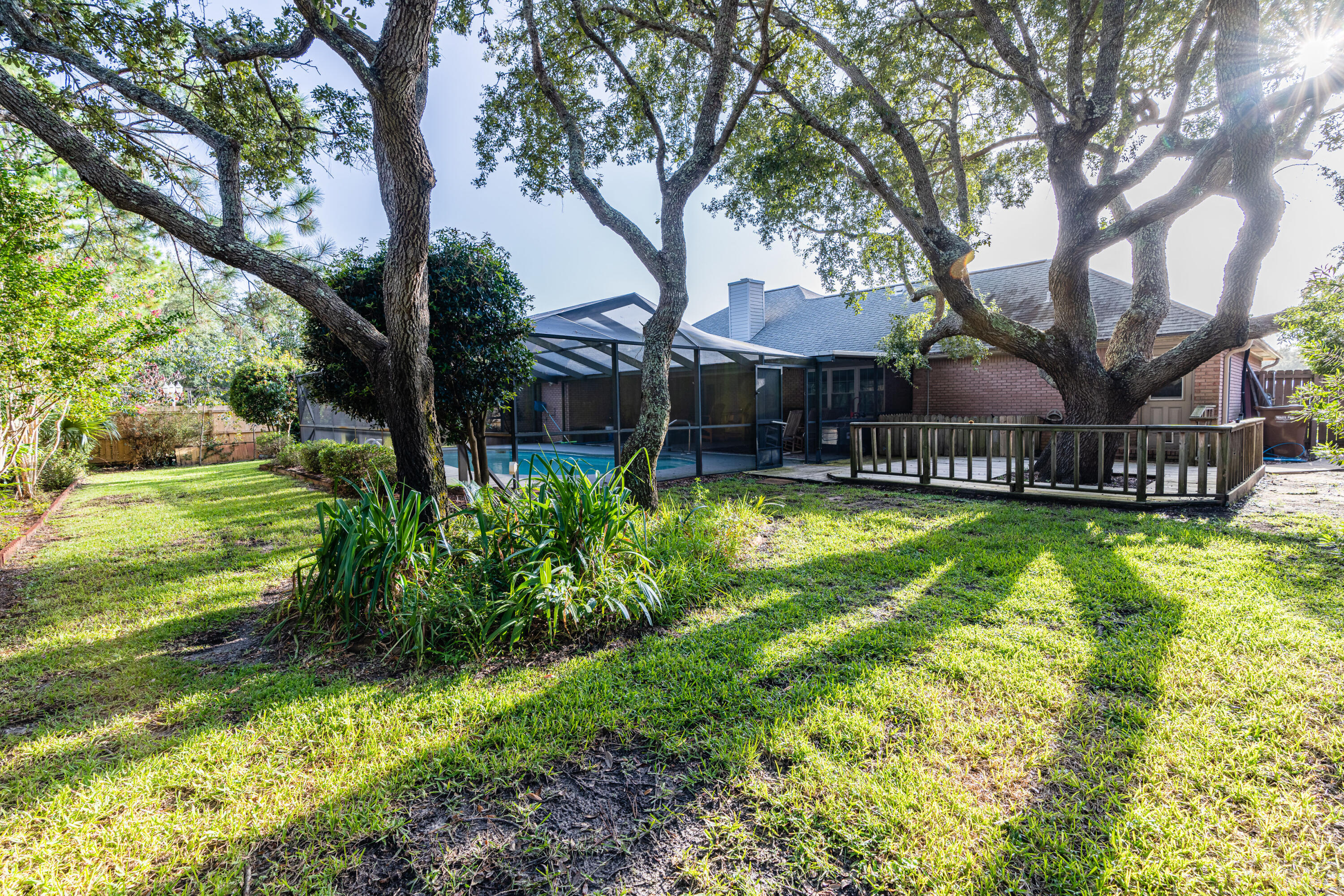PRITCHARD POINT - Residential