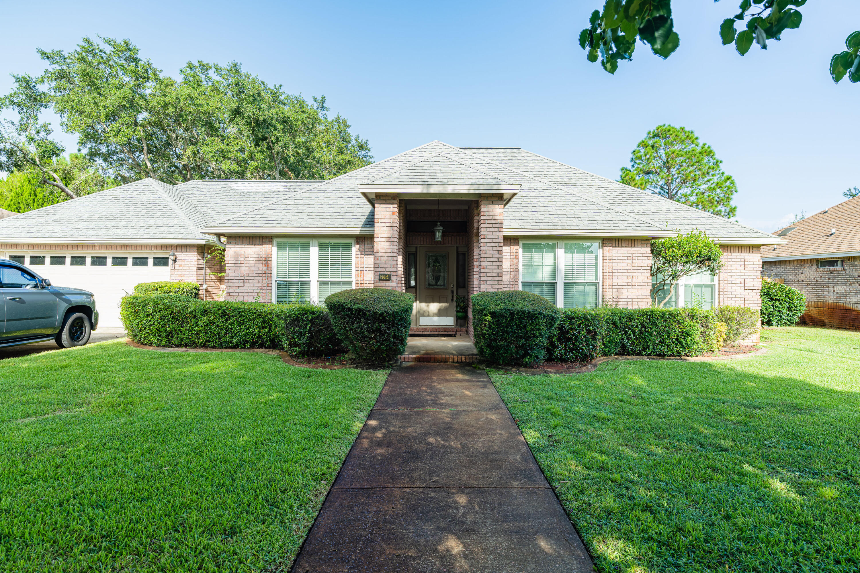 PRITCHARD POINT - Residential