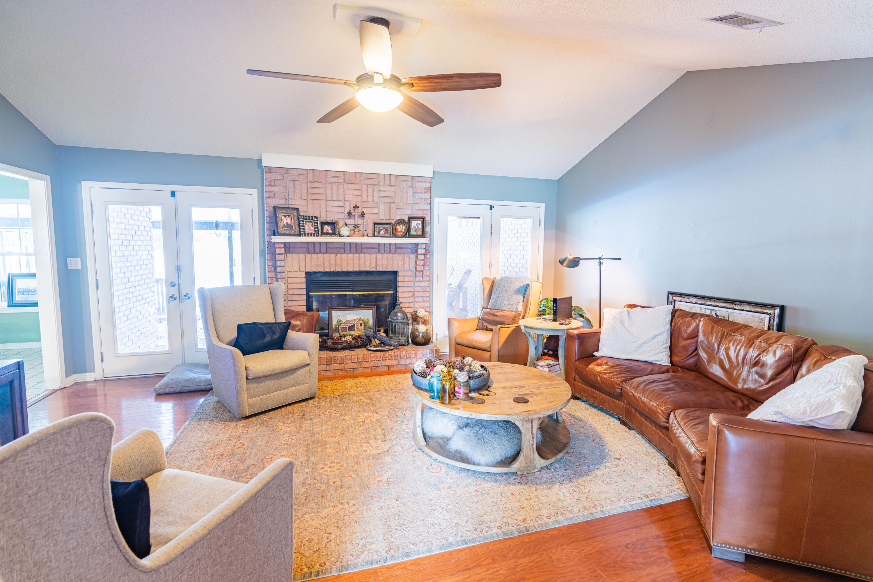 PRITCHARD POINT - Residential