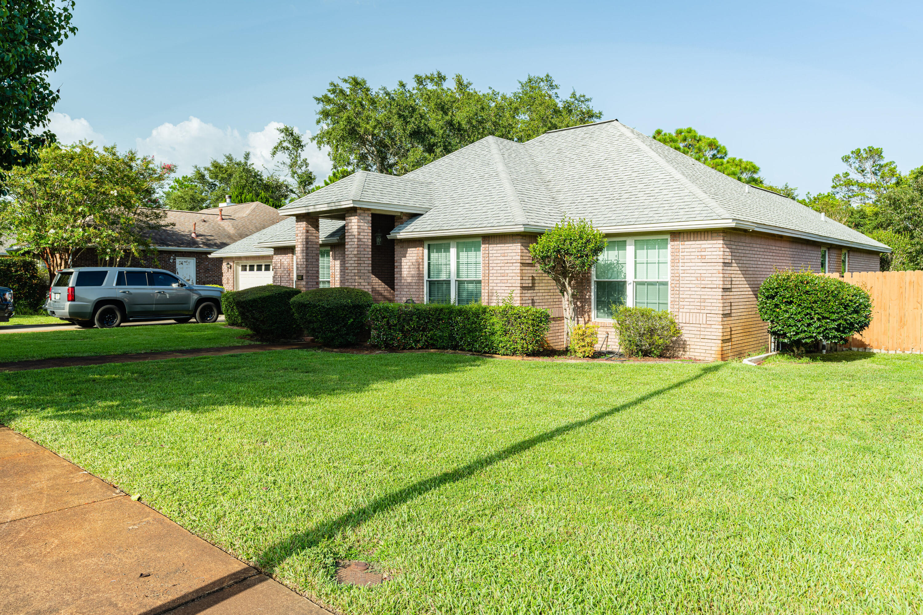 PRITCHARD POINT - Residential