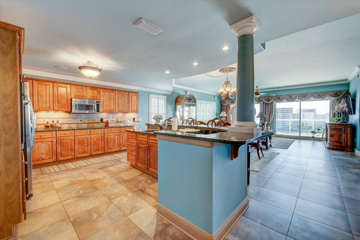 MARBELLA CONDO - Residential