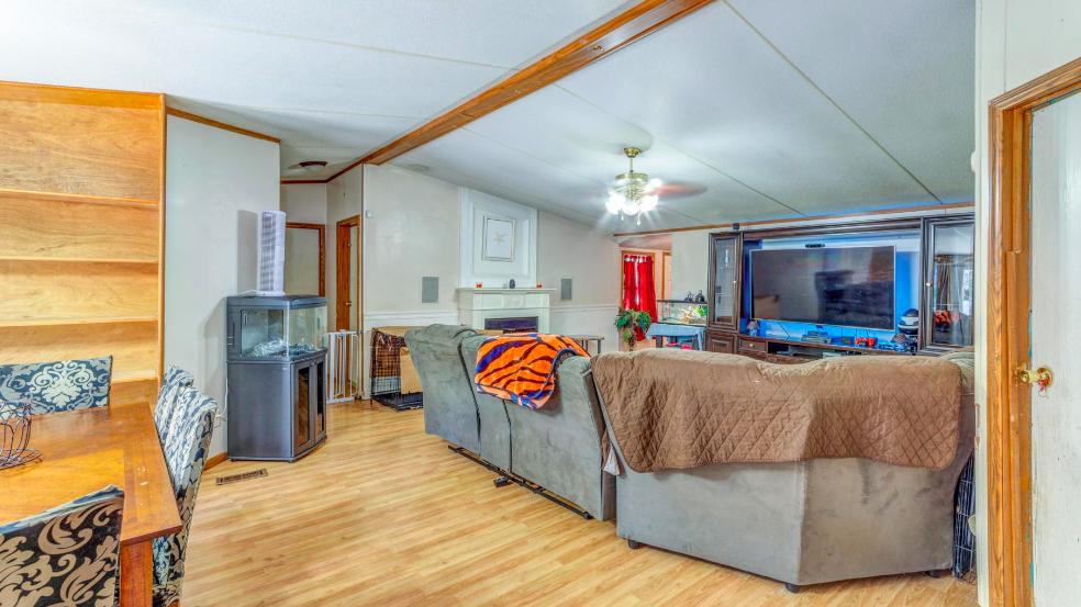 TOWN OF SANTA ROSA - Residential