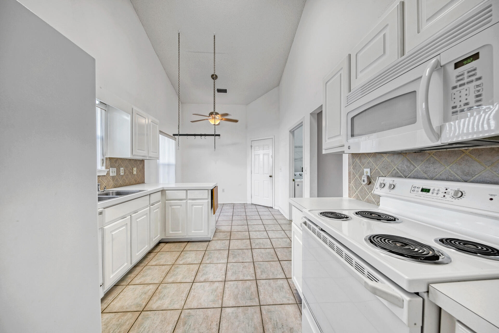 HARBOR BREEZE 3RD ADDN - Residential