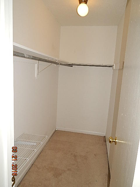 CREEKSIDE 5 - Residential Lease