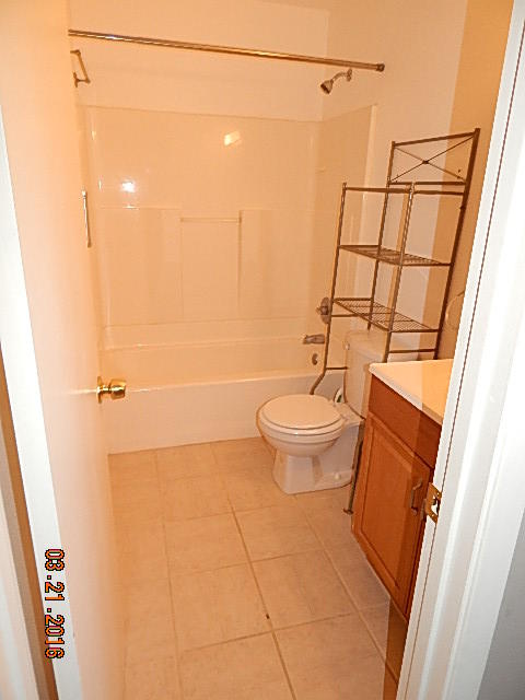 CREEKSIDE 5 - Residential Lease