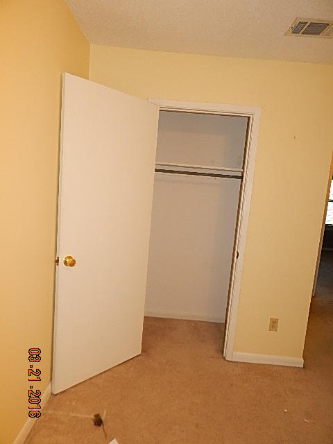 CREEKSIDE 5 - Residential Lease