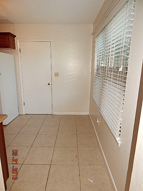 CREEKSIDE 5 - Residential Lease