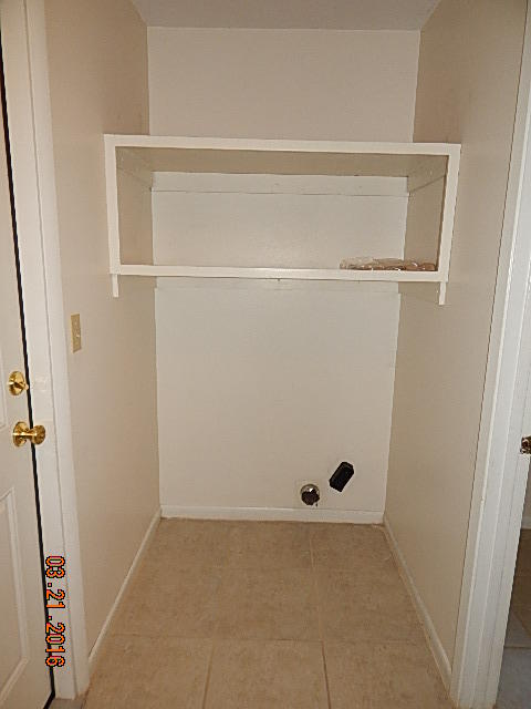 CREEKSIDE 5 - Residential Lease