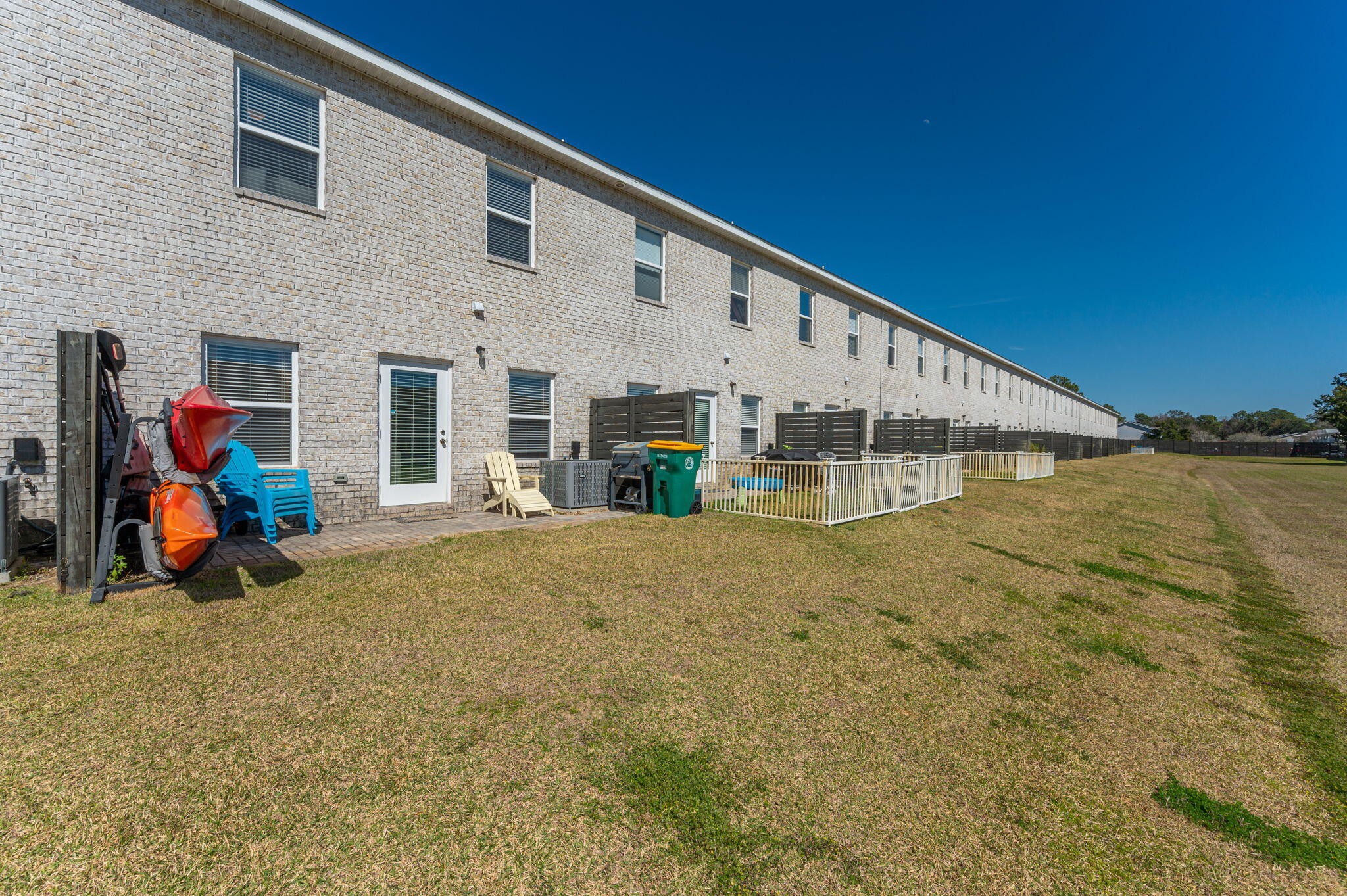 stable lanes - Residential Lease