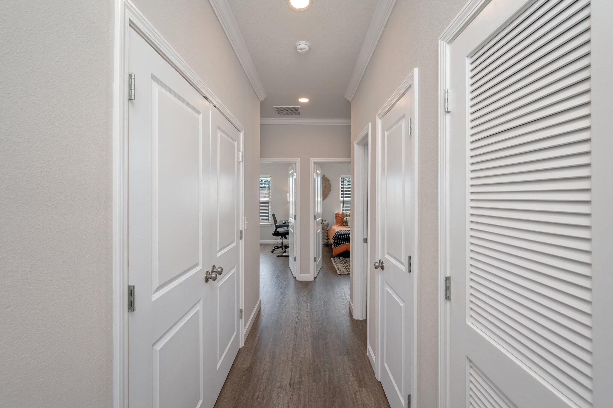stable lanes - Residential Lease