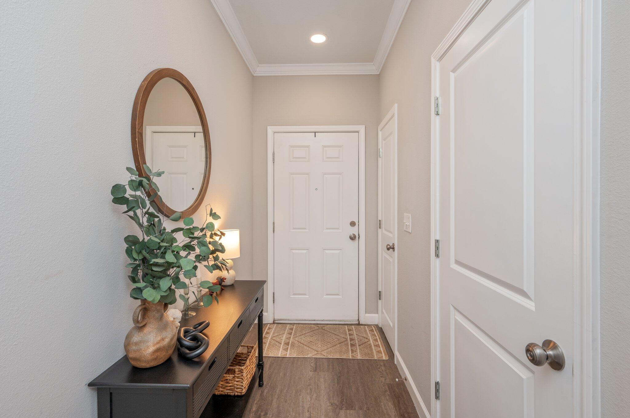 stable lanes - Residential Lease