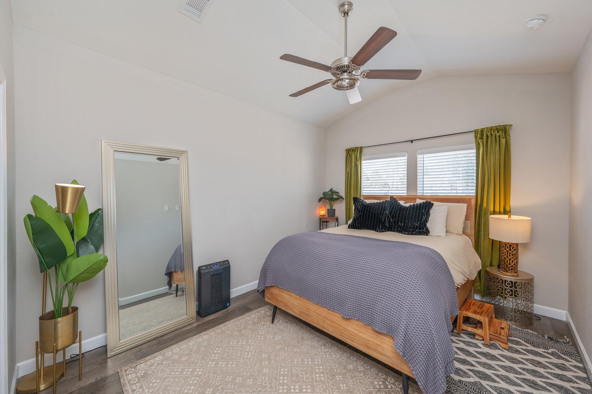 stable lanes - Residential Lease