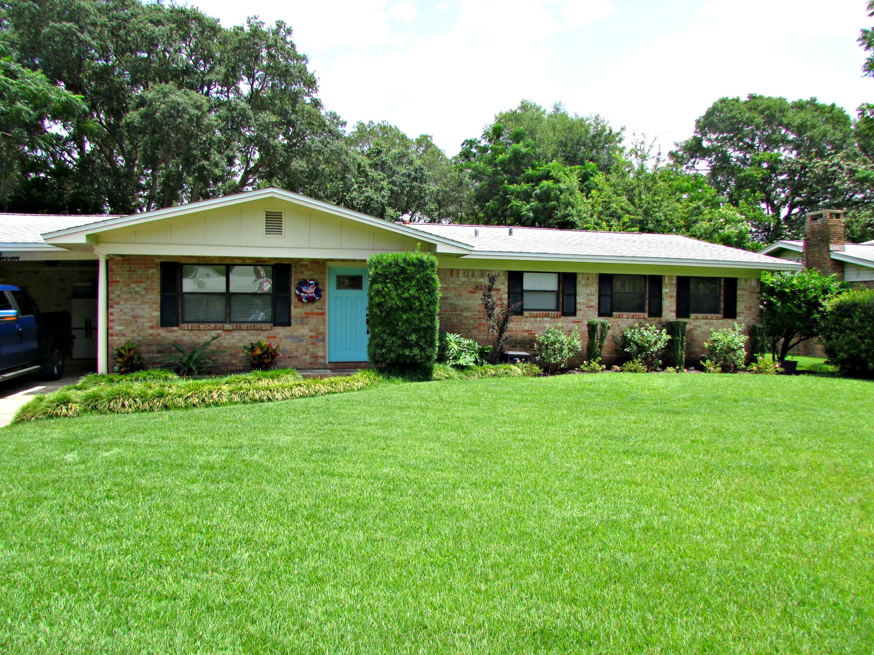 BAYOU WOODS 1ST ADDN - Residential