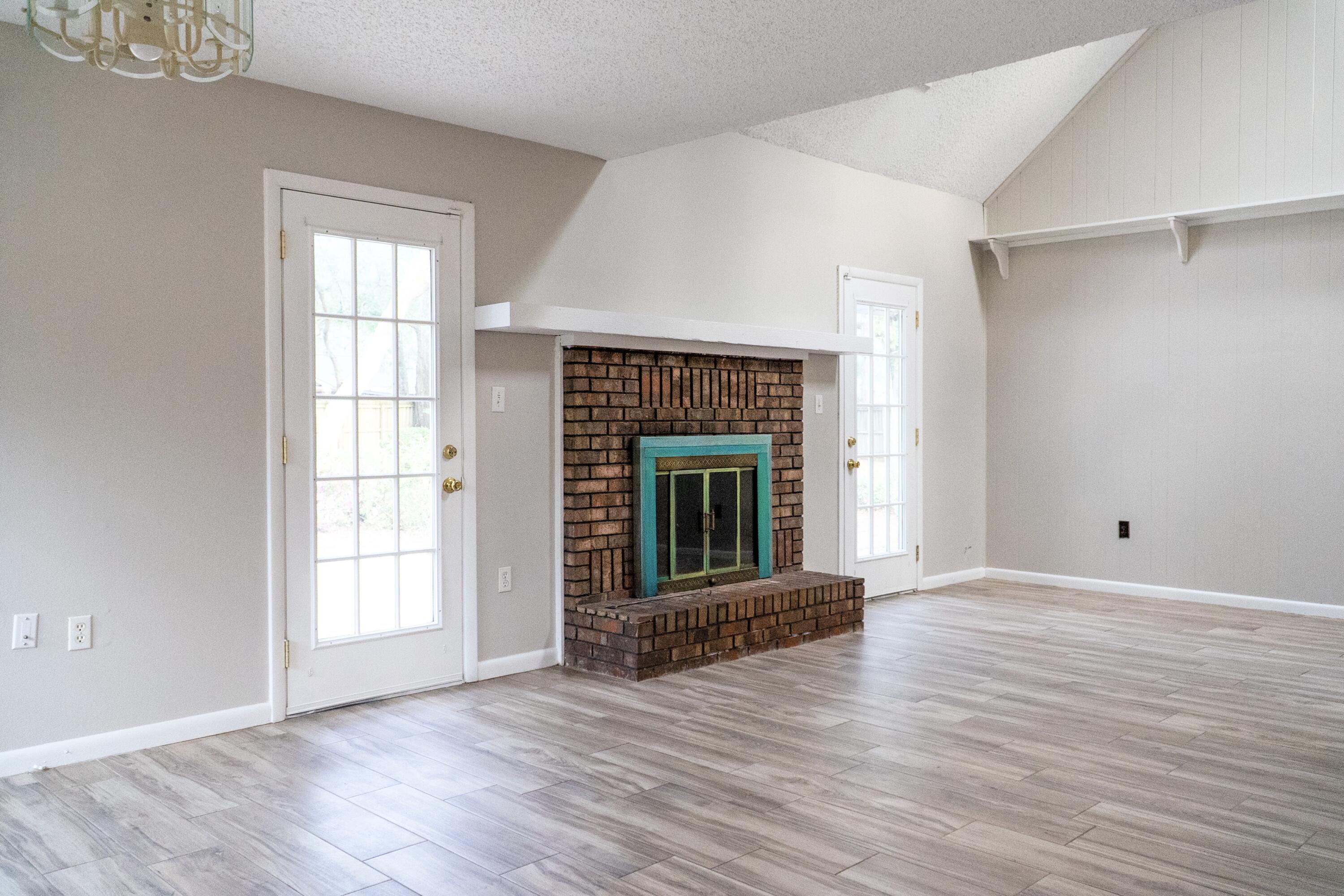 BERKSHIRE WOODS - Residential