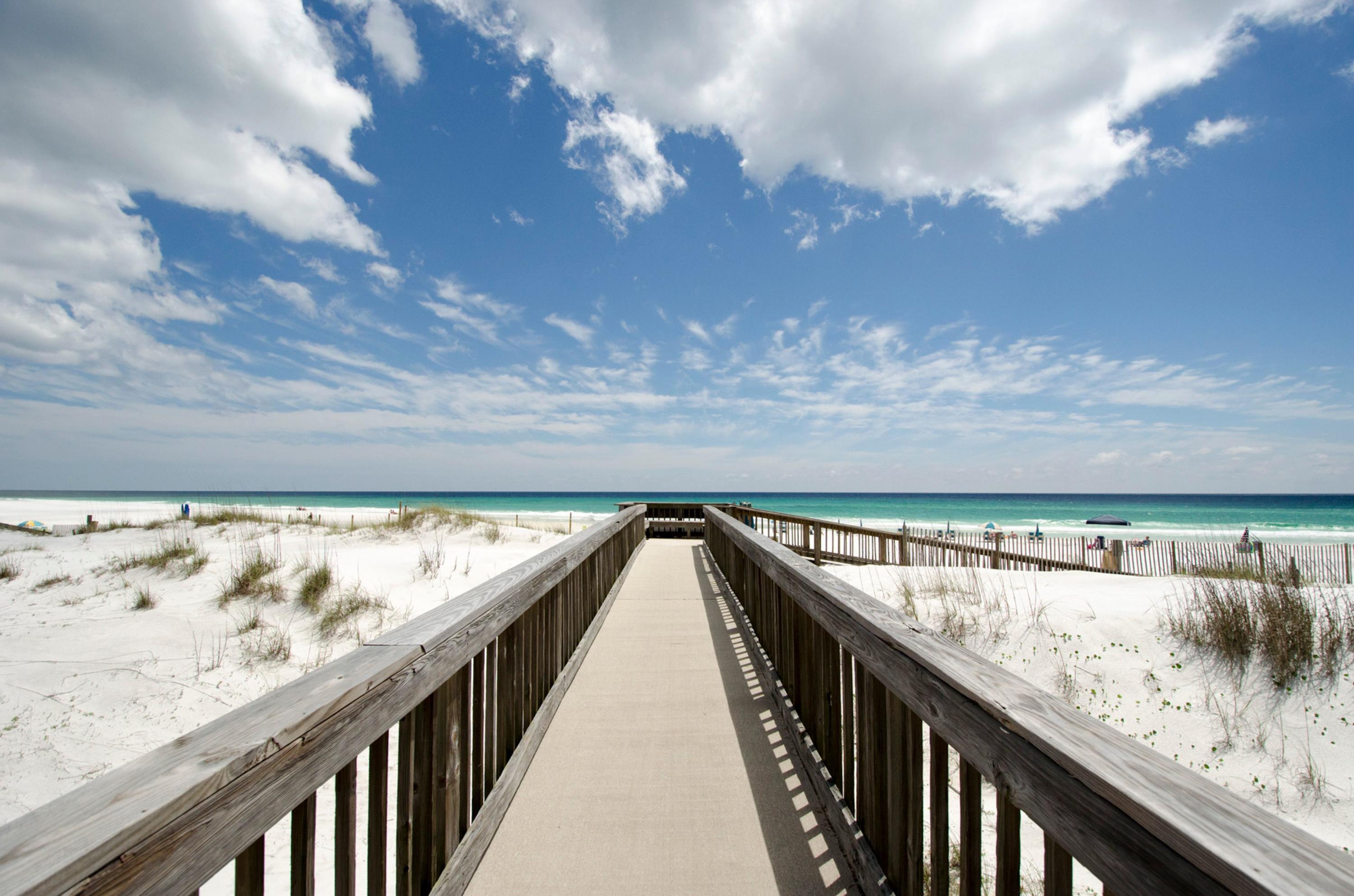 COMMODORE'S RETREAT LIMITED C - Residential