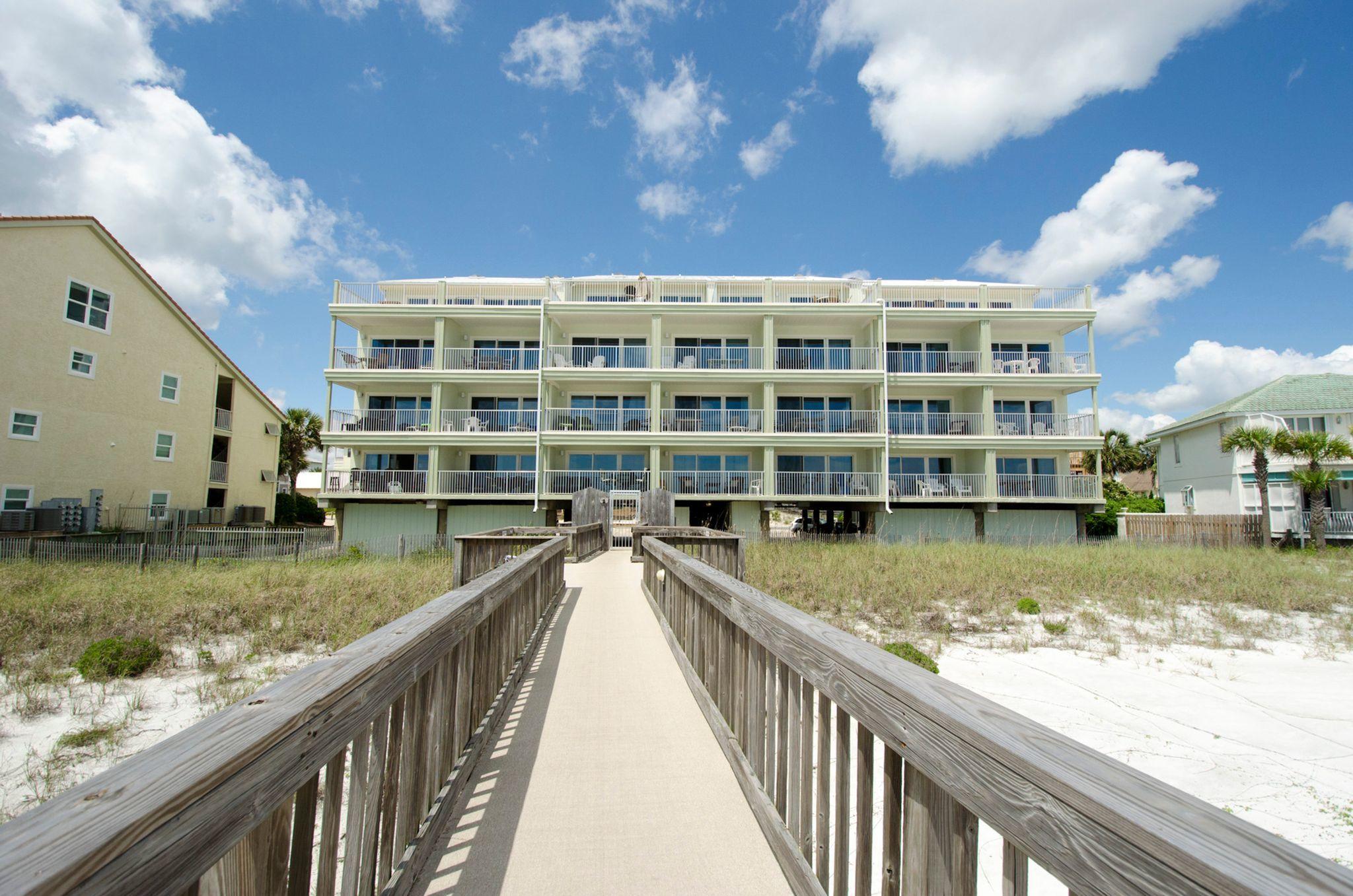 COMMODORE'S RETREAT LIMITED C - Residential