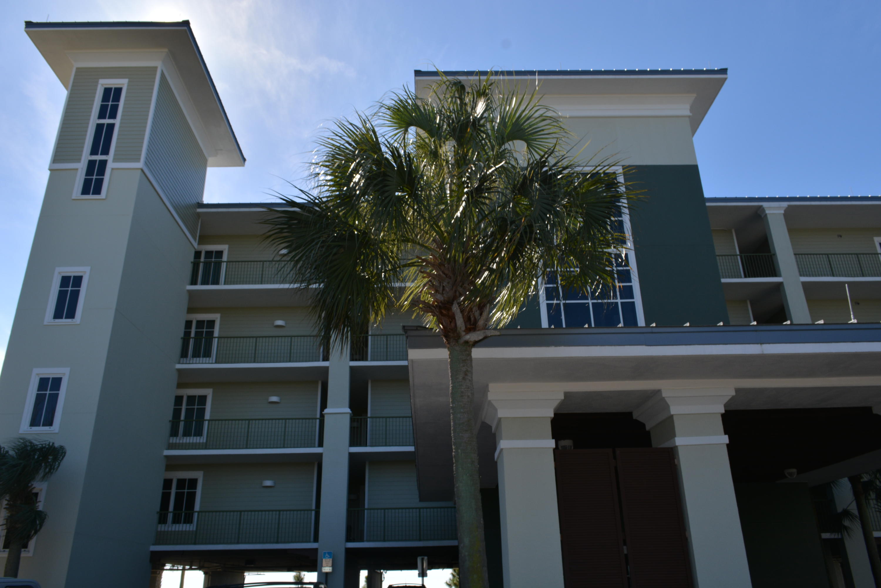 PIER 23 - Residential