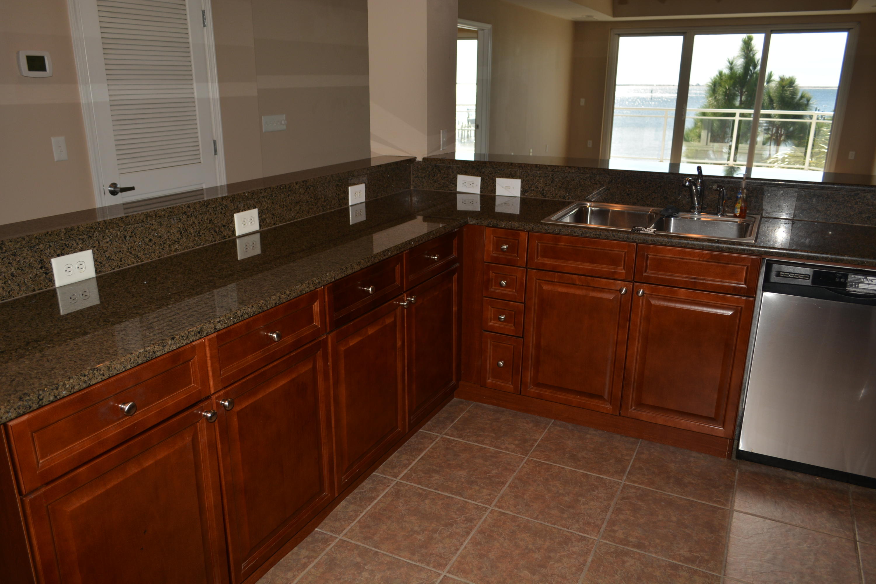 PIER 23 - Residential