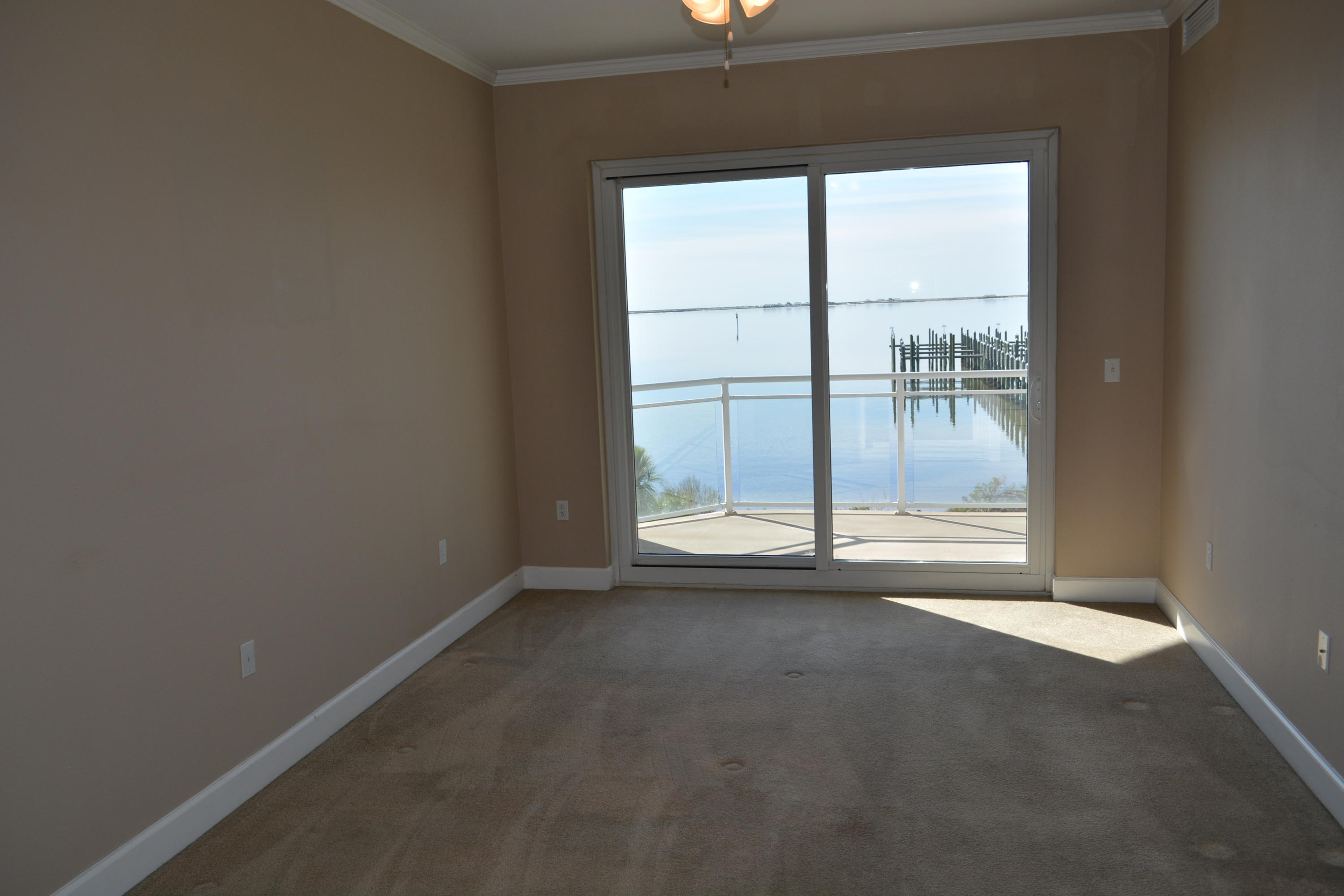 PIER 23 - Residential