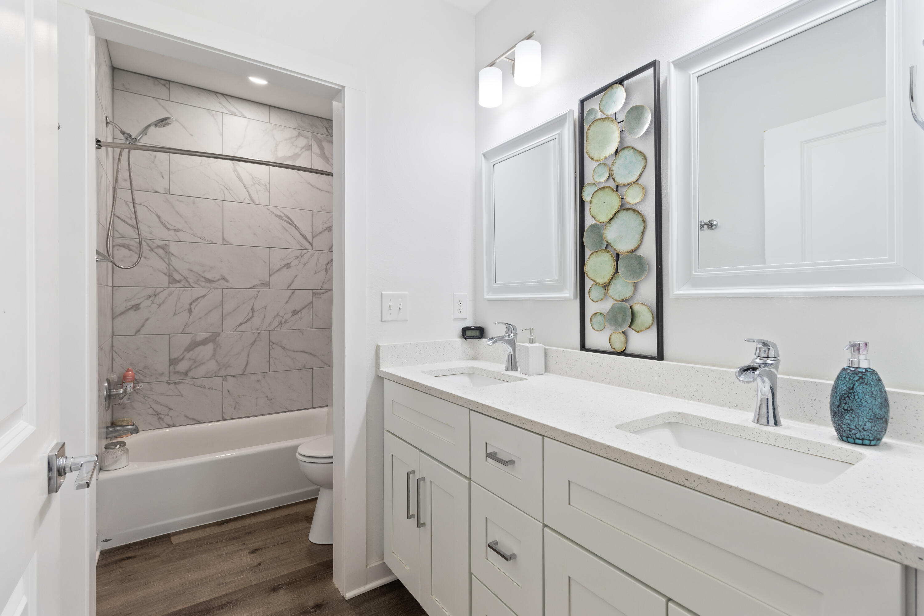 OAKWOOD LAKES ESTATES - Residential