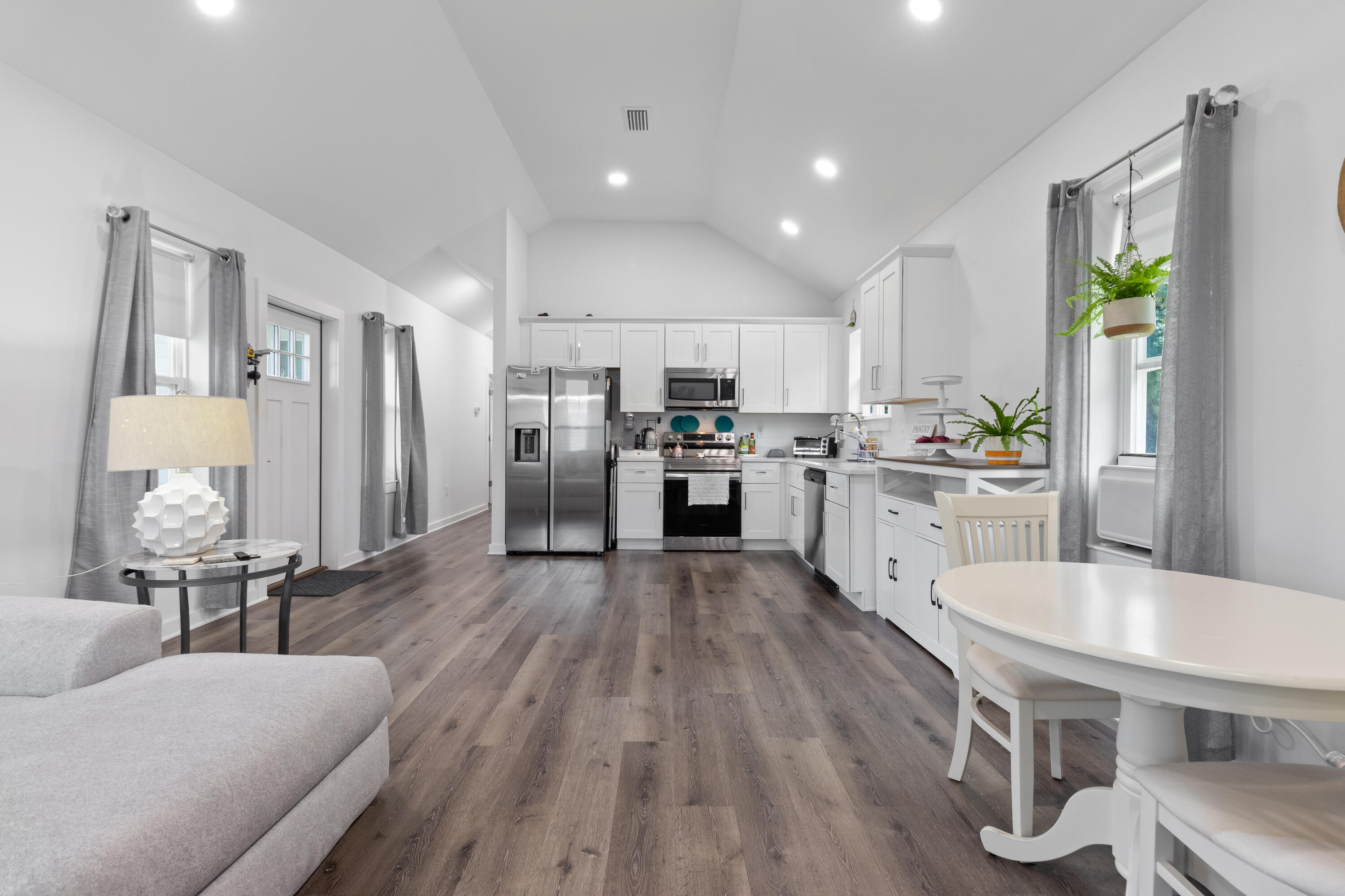 OAKWOOD LAKES ESTATES - Residential