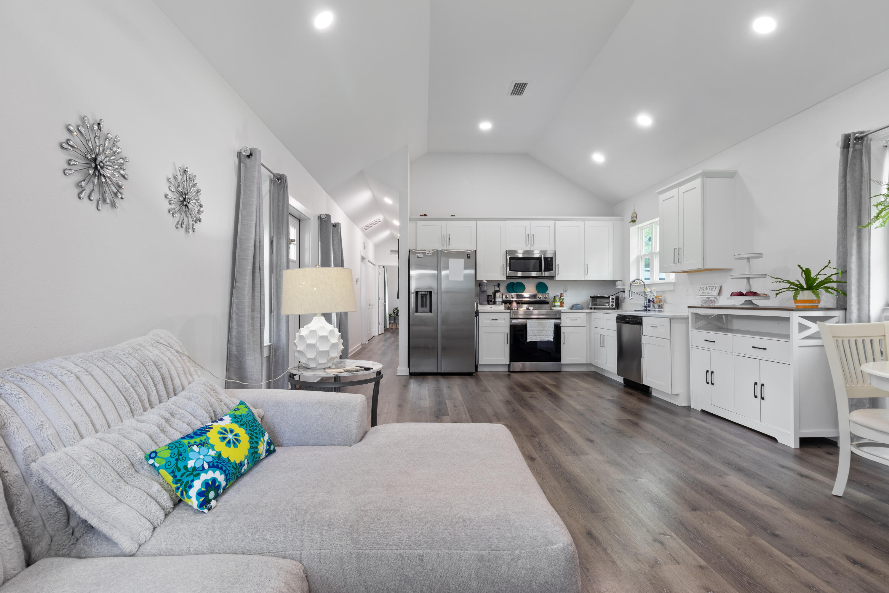 OAKWOOD LAKES ESTATES - Residential