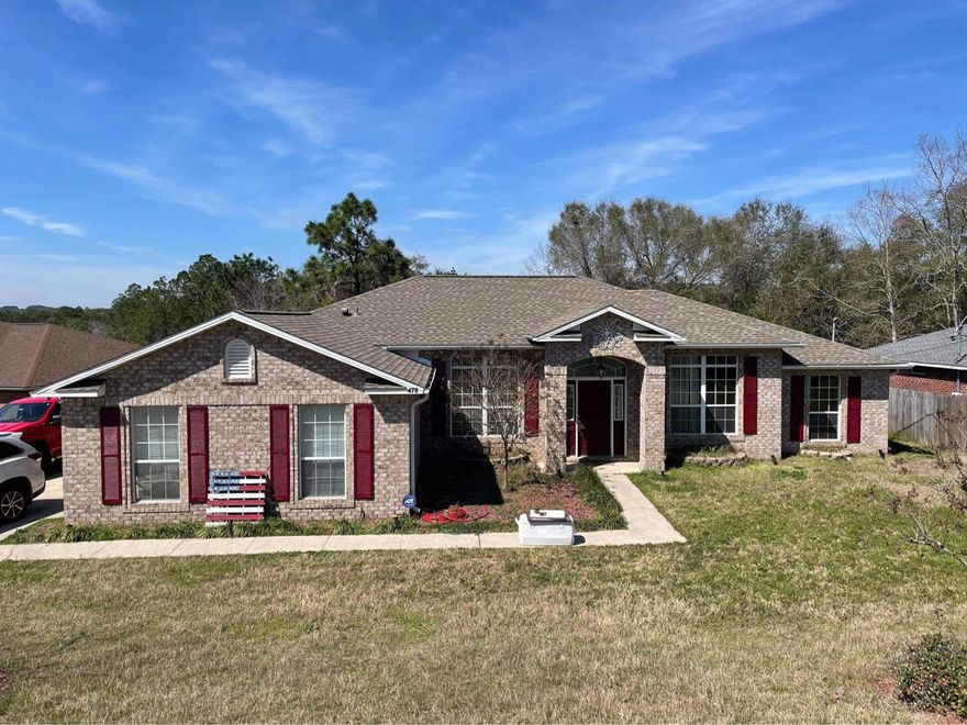 Stainless steel appliances, upgraded flooring, new water heater, new AC, and fully fenced backyad!