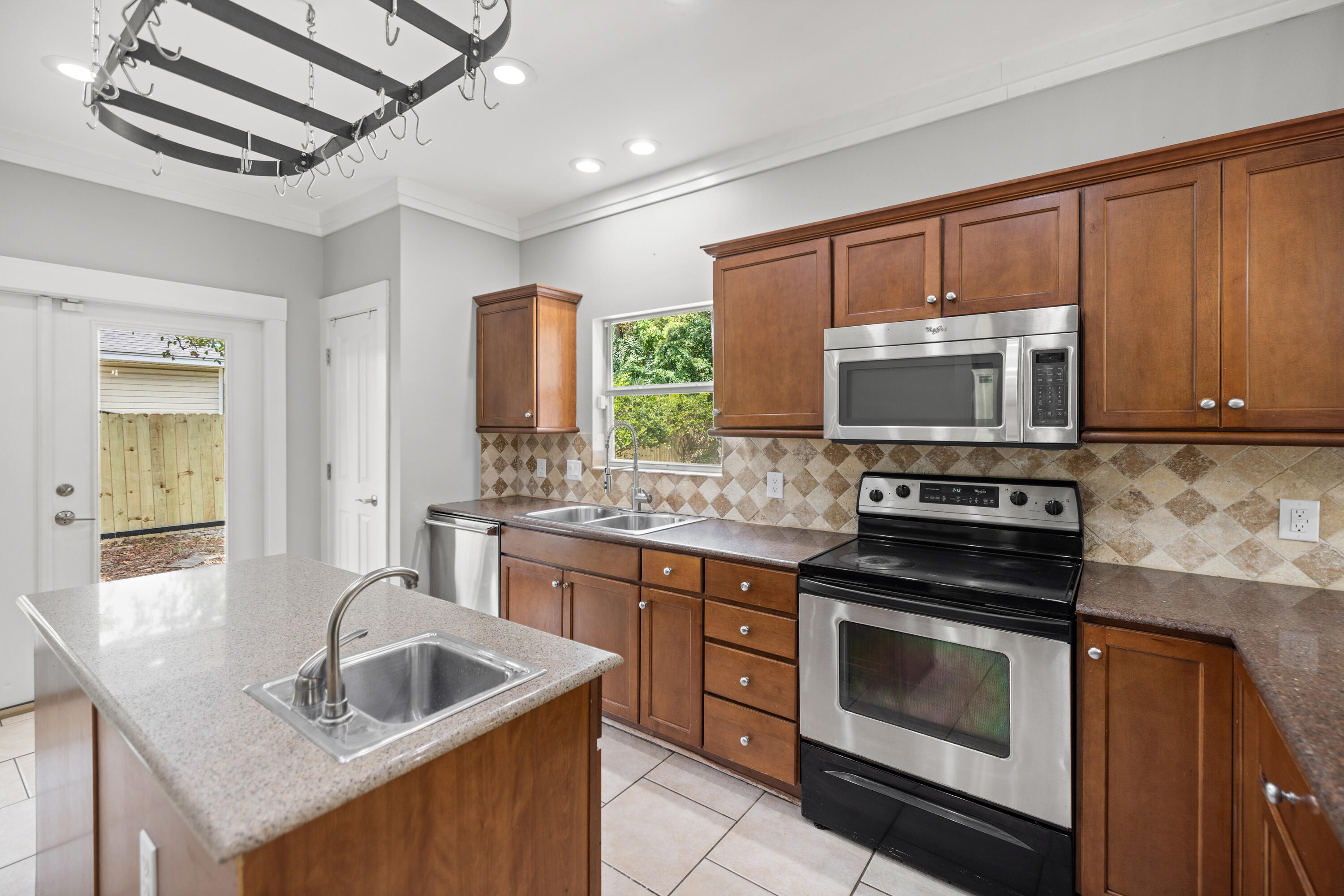 DOROTHY BOWEN ESTATES - Residential