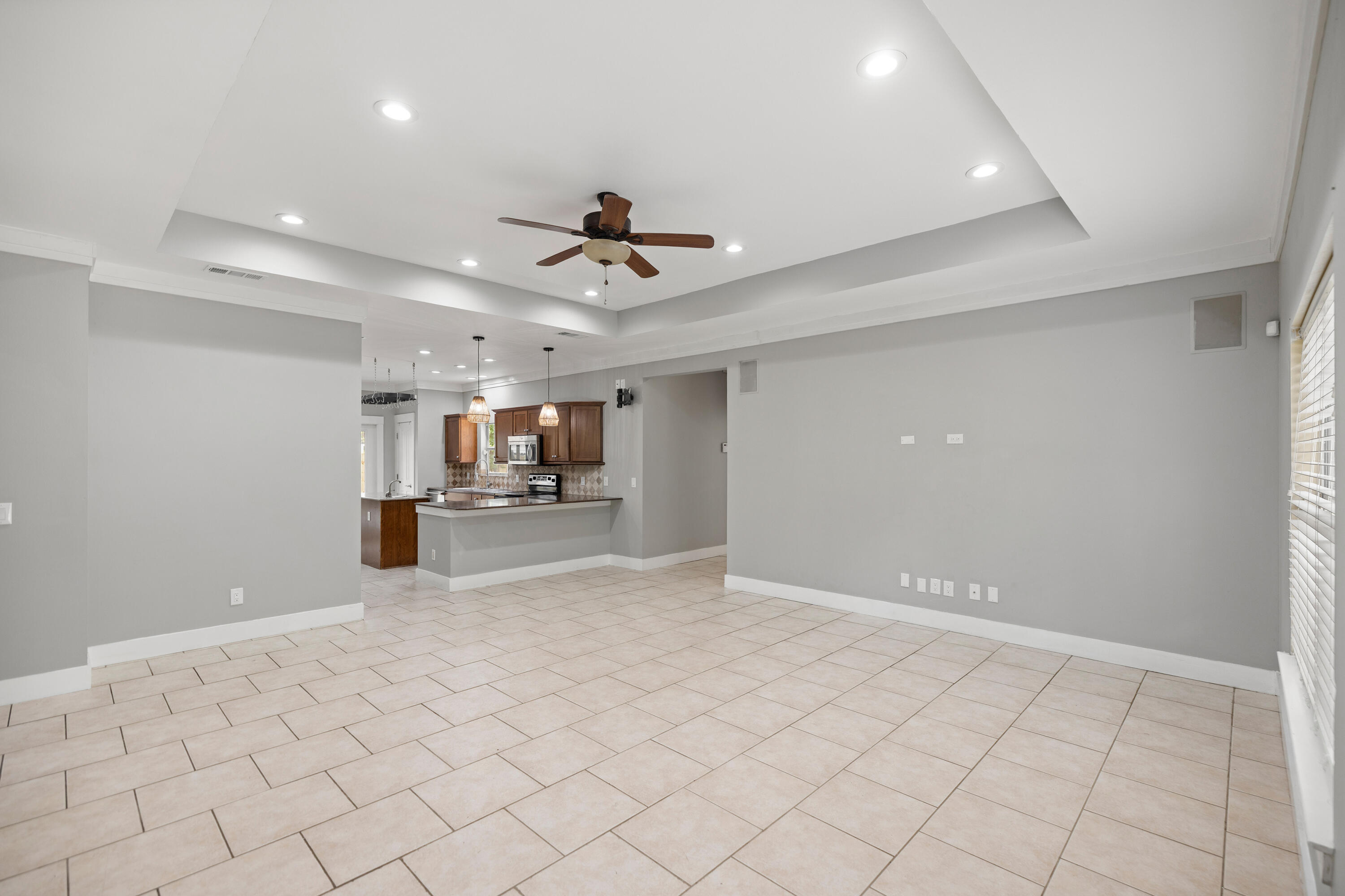 DOROTHY BOWEN ESTATES - Residential